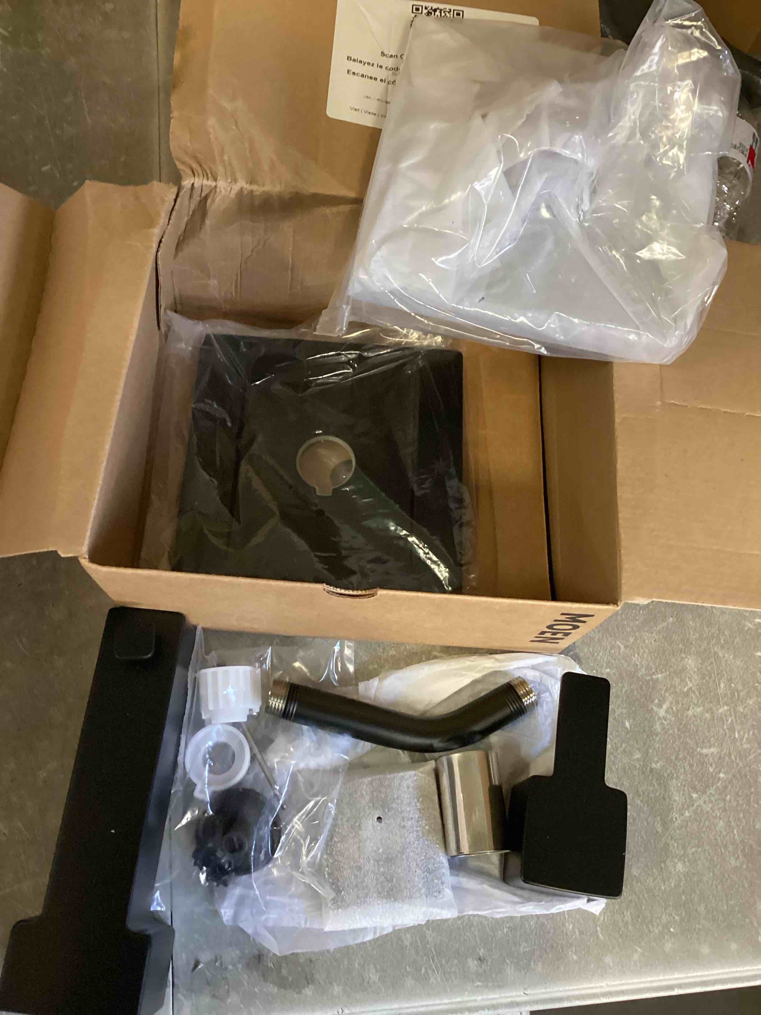 https://s3.amazonaws.com/lotting-images-prod/bidfta/PPE2051065_1744720170879.jpeg