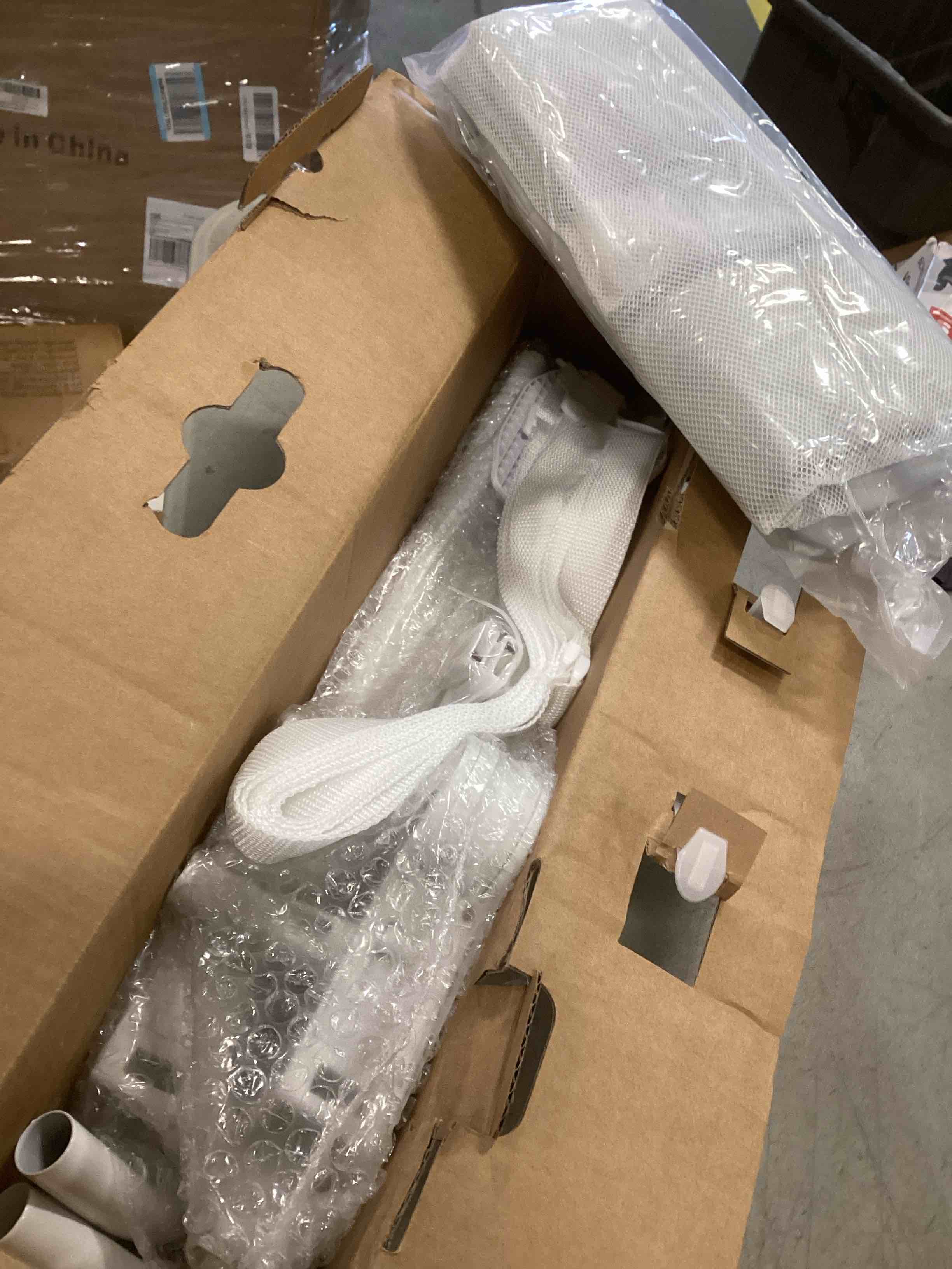 https://s3.amazonaws.com/lotting-images-prod/bidfta/PPE2051157_1744819823579.jpeg