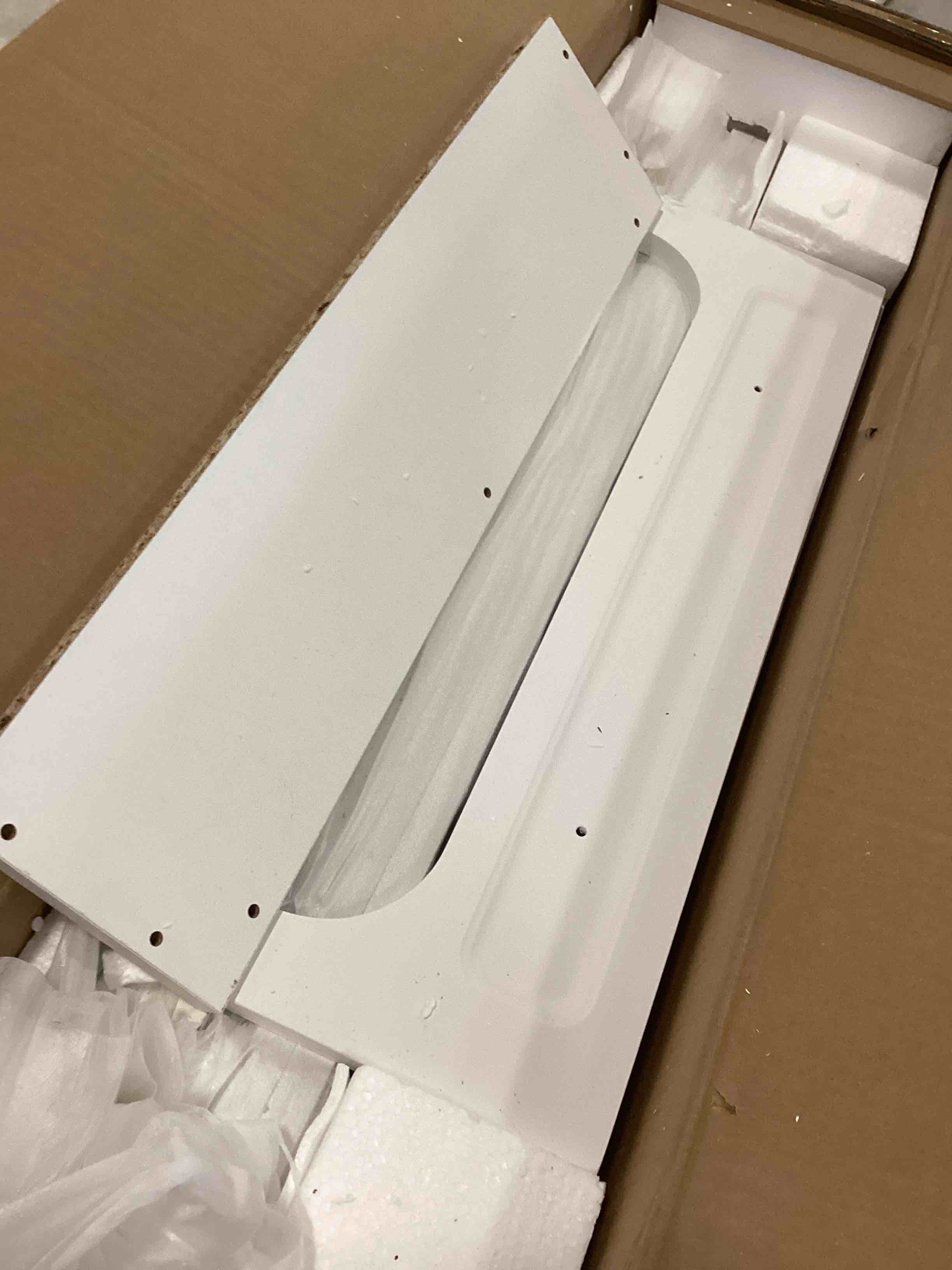 https://s3.amazonaws.com/lotting-images-prod/bidfta/PPE2051496_1745256749912.jpeg