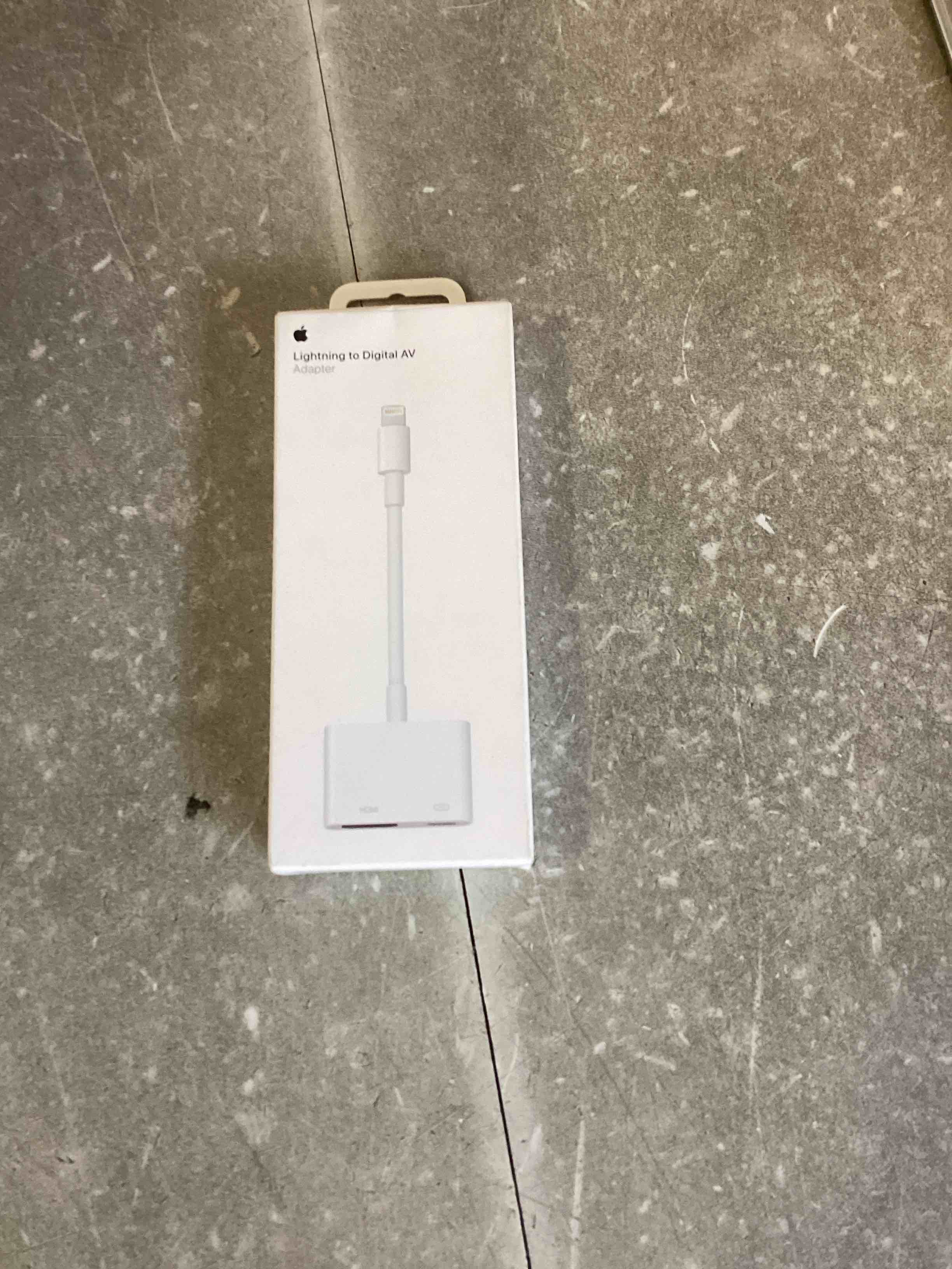 https://s3.amazonaws.com/lotting-images-prod/bidfta/PPE2051770_1745411308450.jpeg