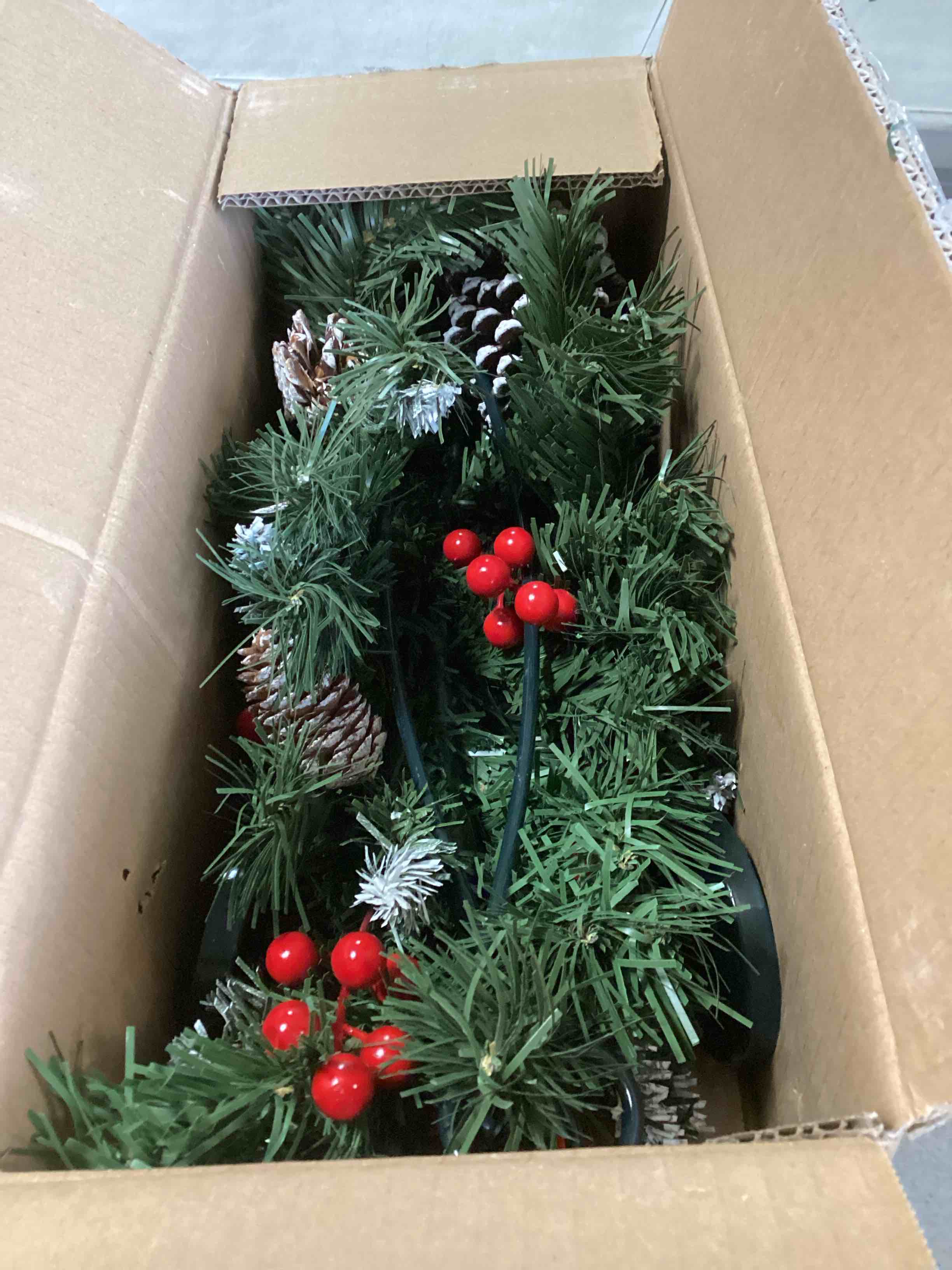 https://s3.amazonaws.com/lotting-images-prod/bidfta/PPE2053511_1743705391723.jpeg