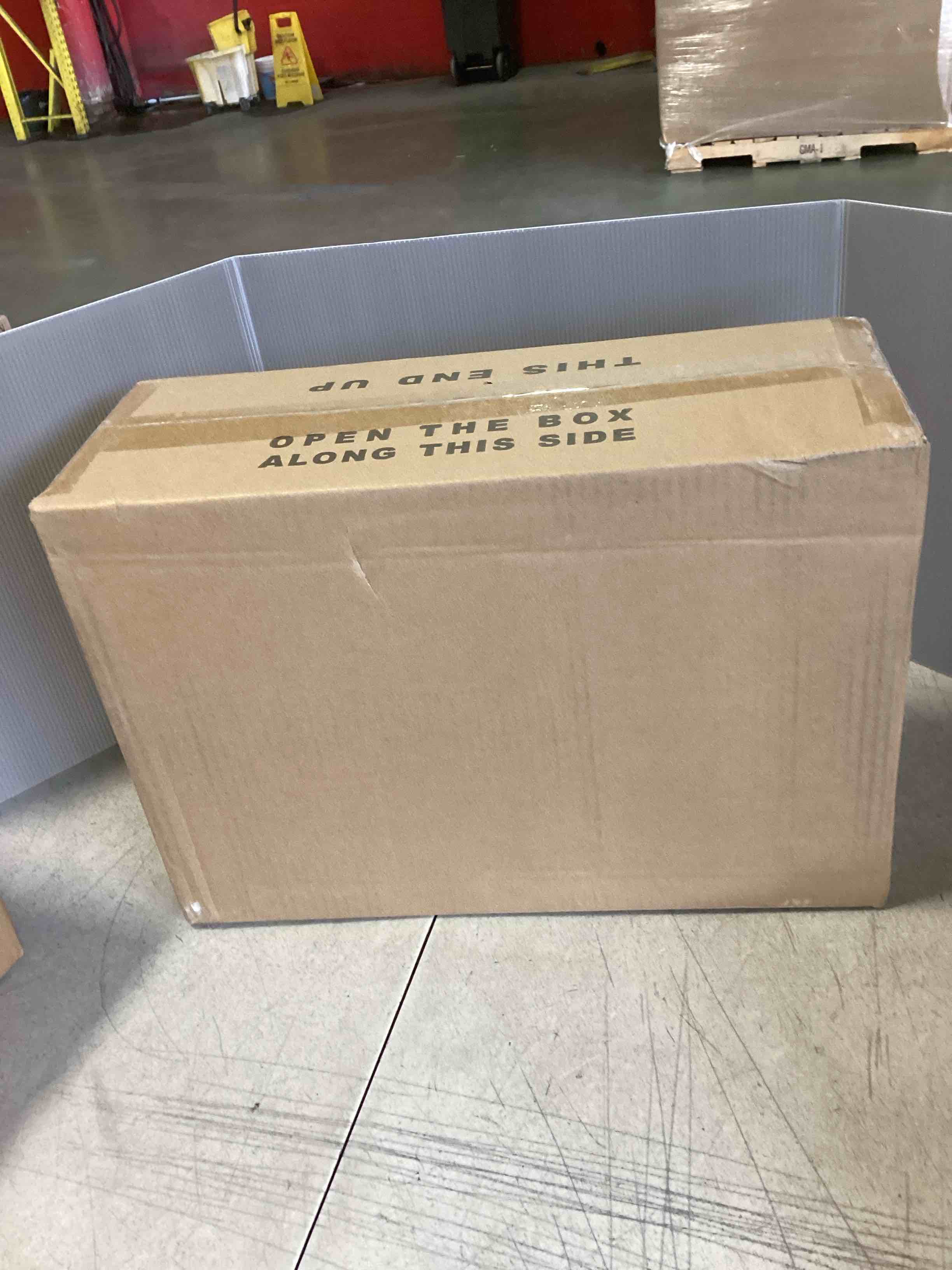 https://s3.amazonaws.com/lotting-images-prod/bidfta/PPE2055263_1744920554916.jpeg
