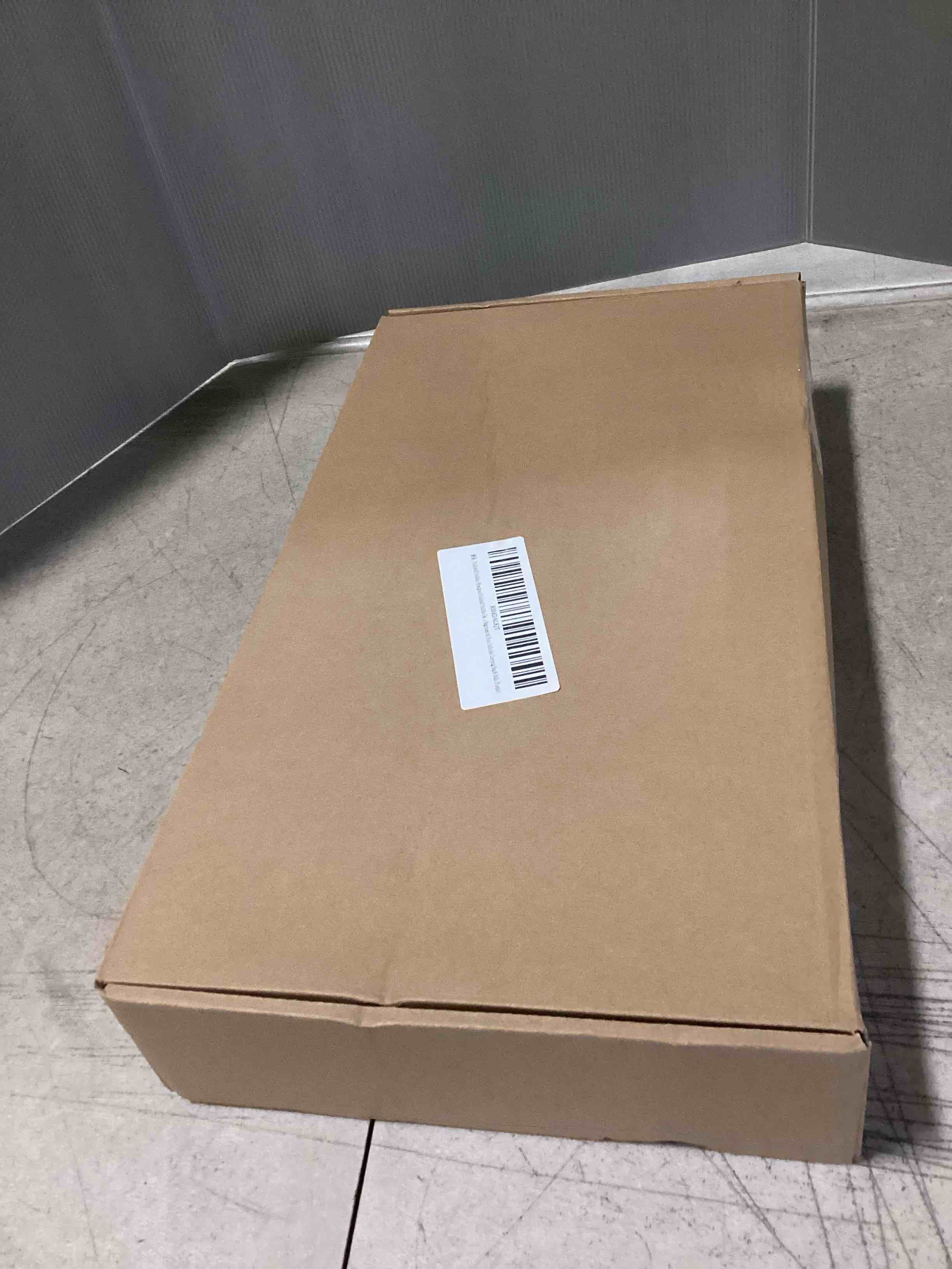 https://s3.amazonaws.com/lotting-images-prod/bidfta/PPE2055281_1744978897098.jpeg