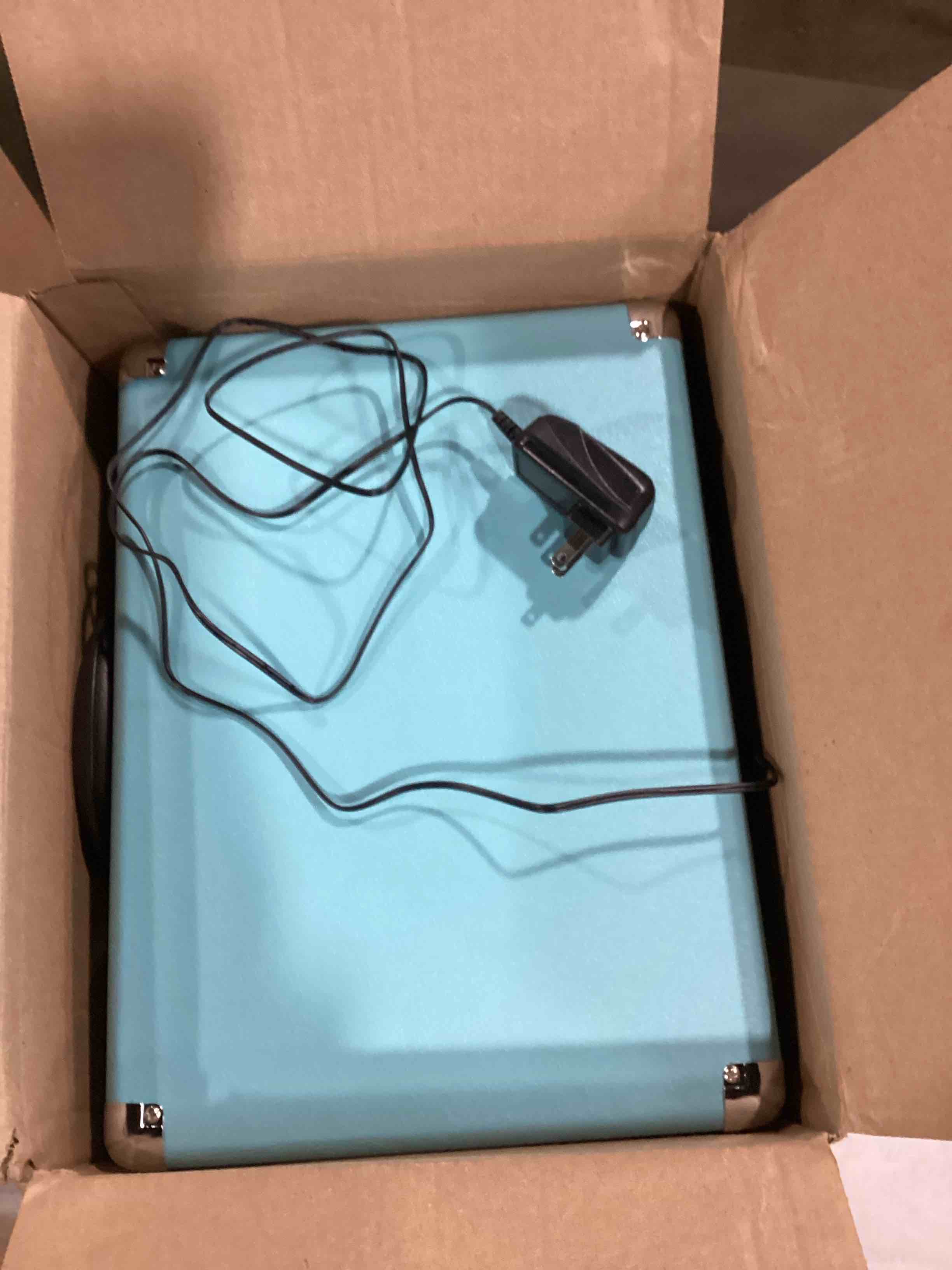 https://s3.amazonaws.com/lotting-images-prod/bidfta/PPE2056041_1737729638200.jpeg
