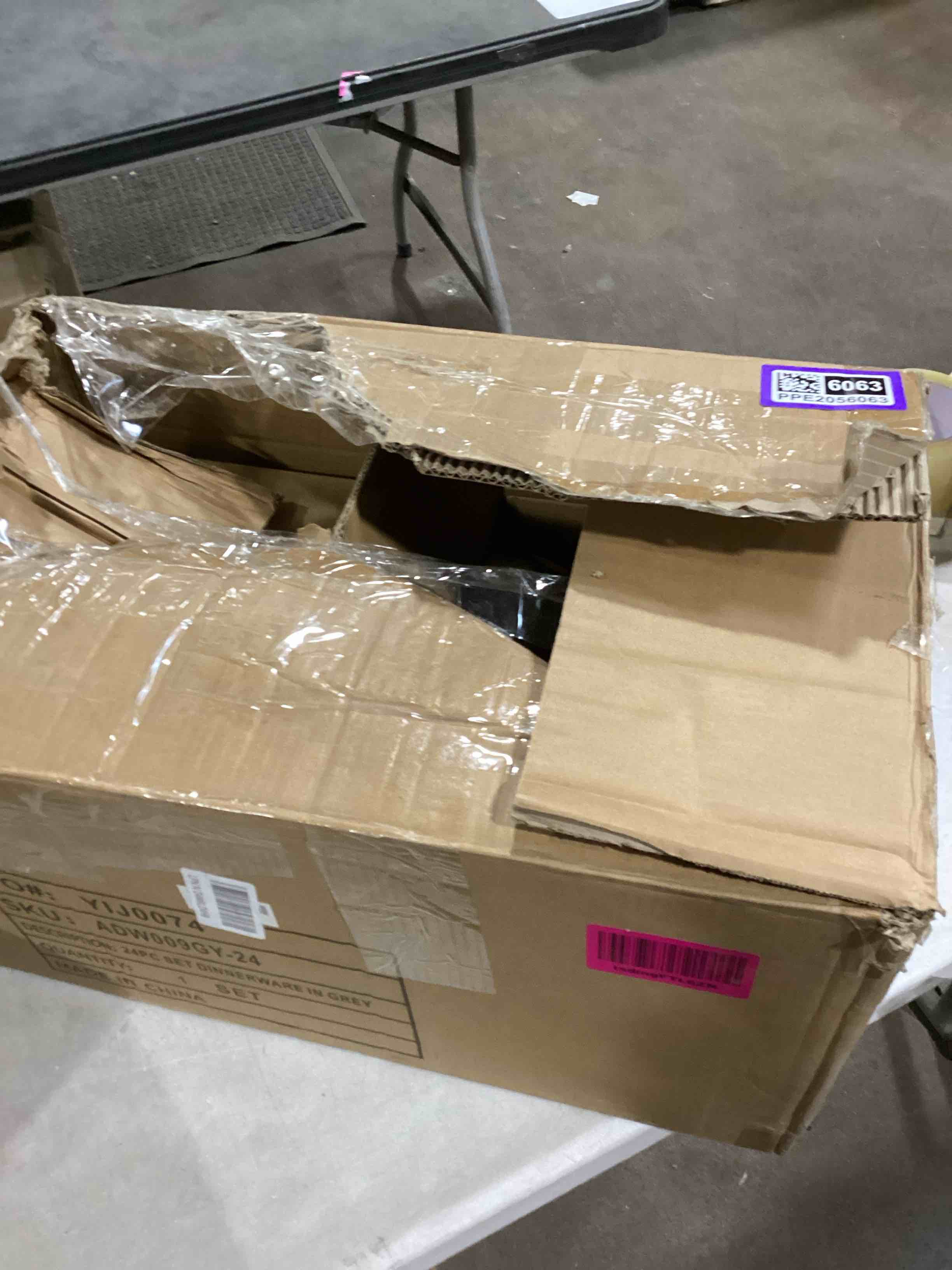 https://s3.amazonaws.com/lotting-images-prod/bidfta/PPE2056063_1737733242638.jpeg