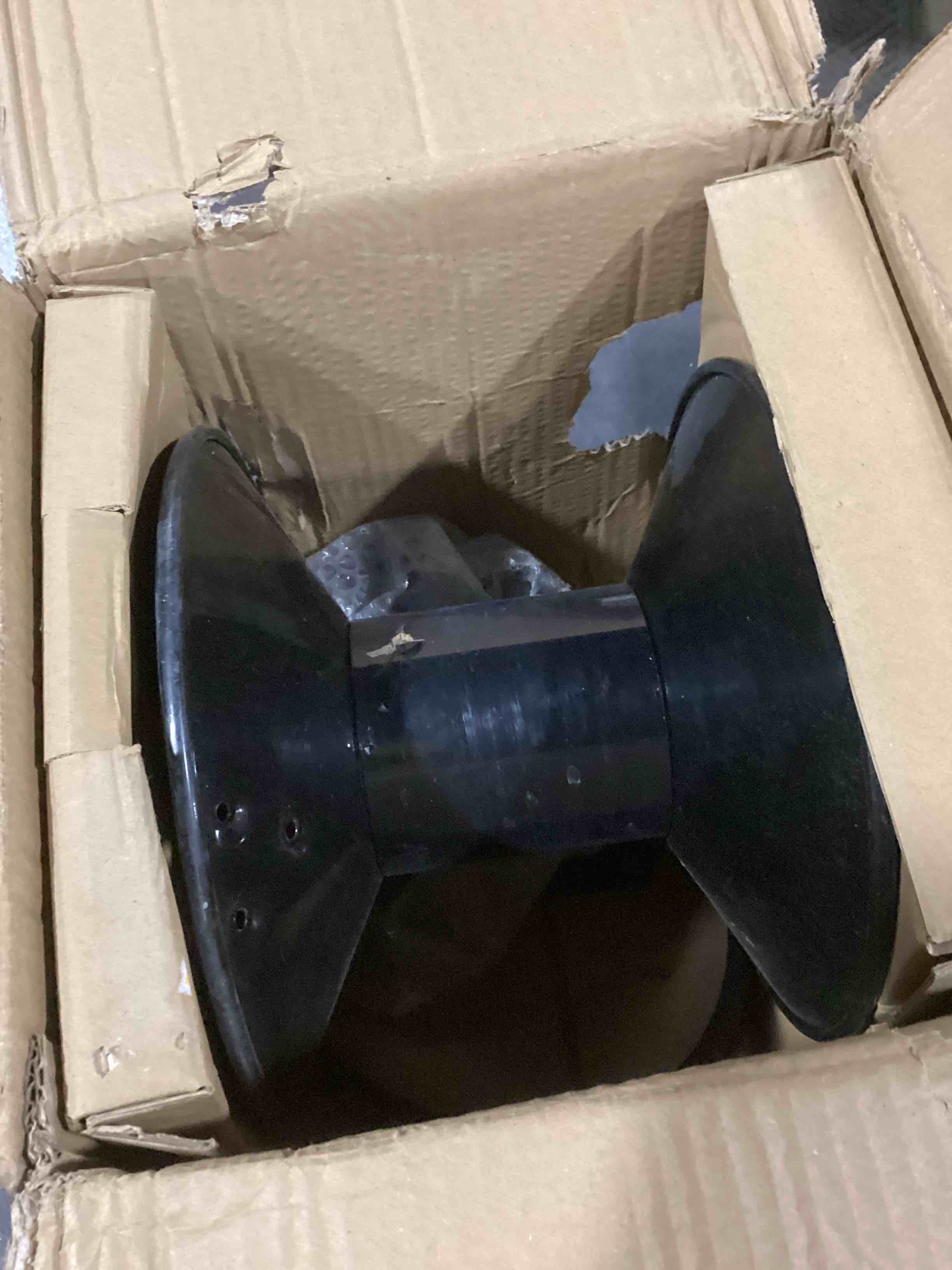 https://s3.amazonaws.com/lotting-images-prod/bidfta/PPE2056471_1738328600710.jpeg