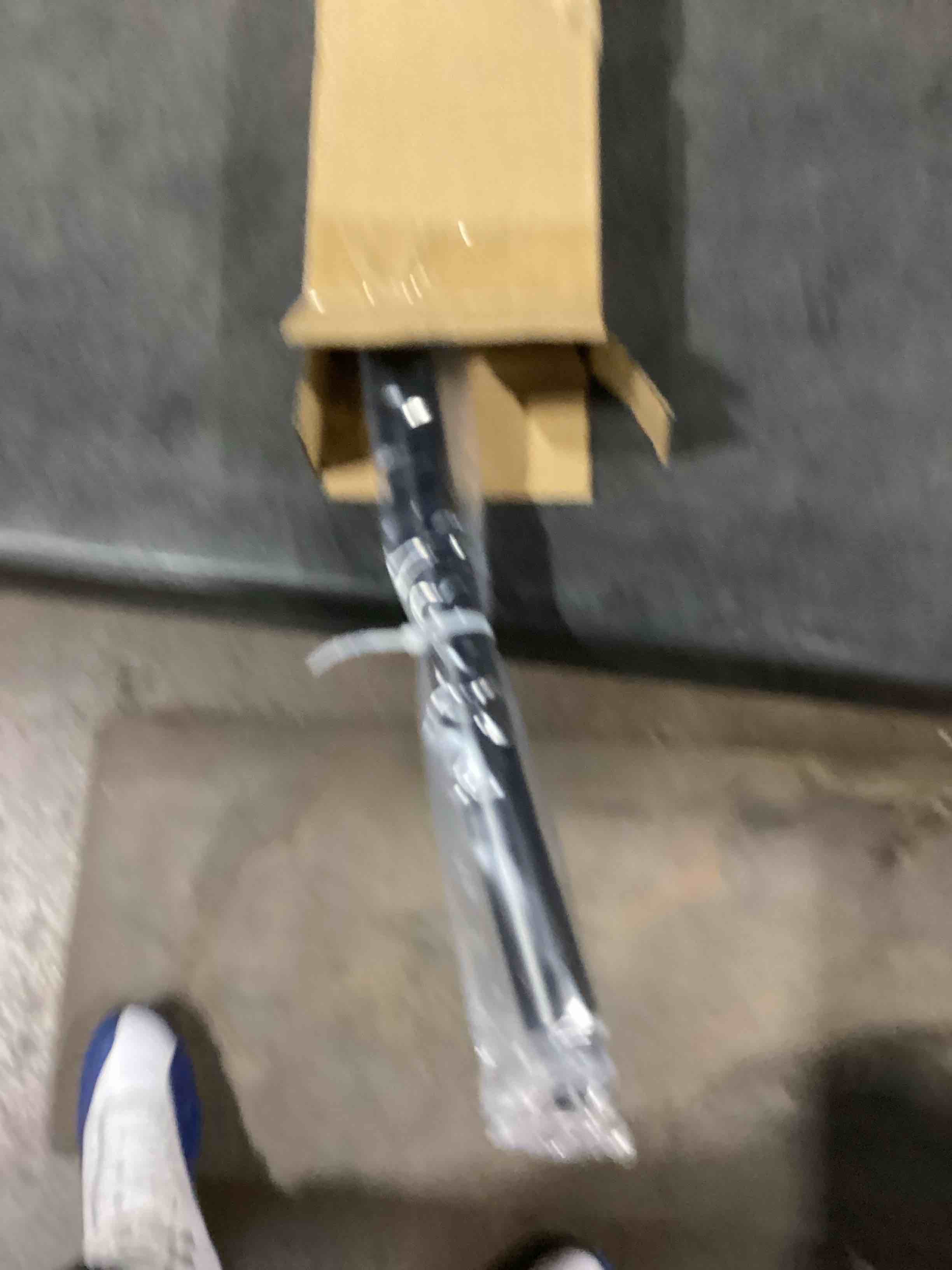 https://s3.amazonaws.com/lotting-images-prod/bidfta/PPE2056494_1738333628608.jpeg