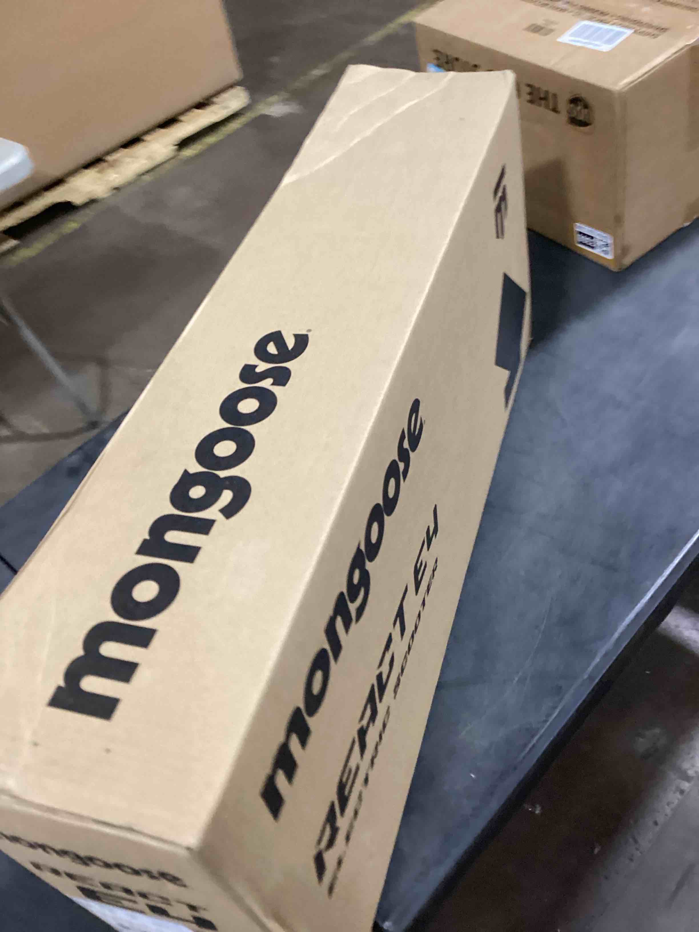https://s3.amazonaws.com/lotting-images-prod/bidfta/PPE2056583_1738676736938.jpeg