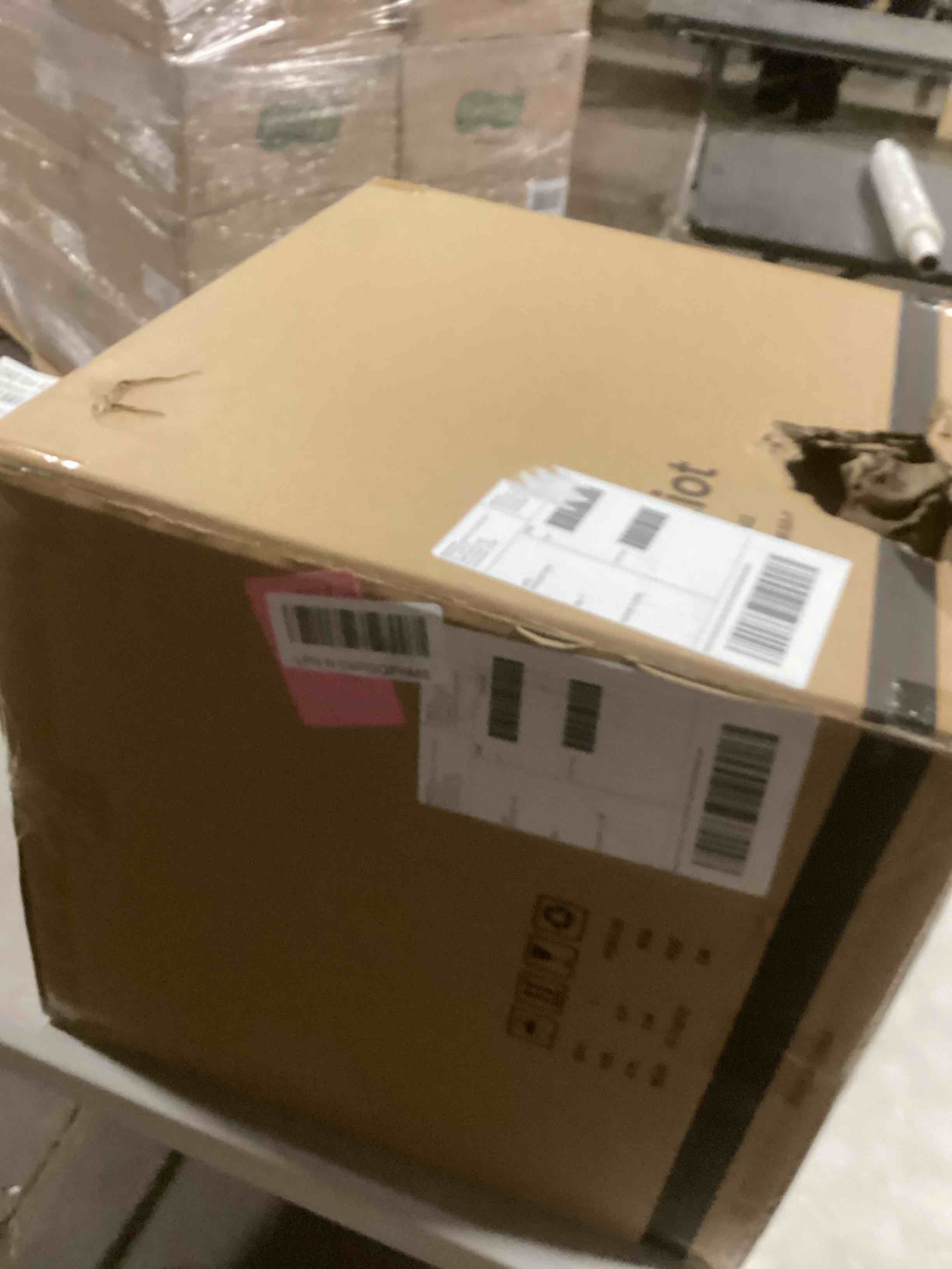 https://s3.amazonaws.com/lotting-images-prod/bidfta/PPE2056867_1739189606890.jpeg