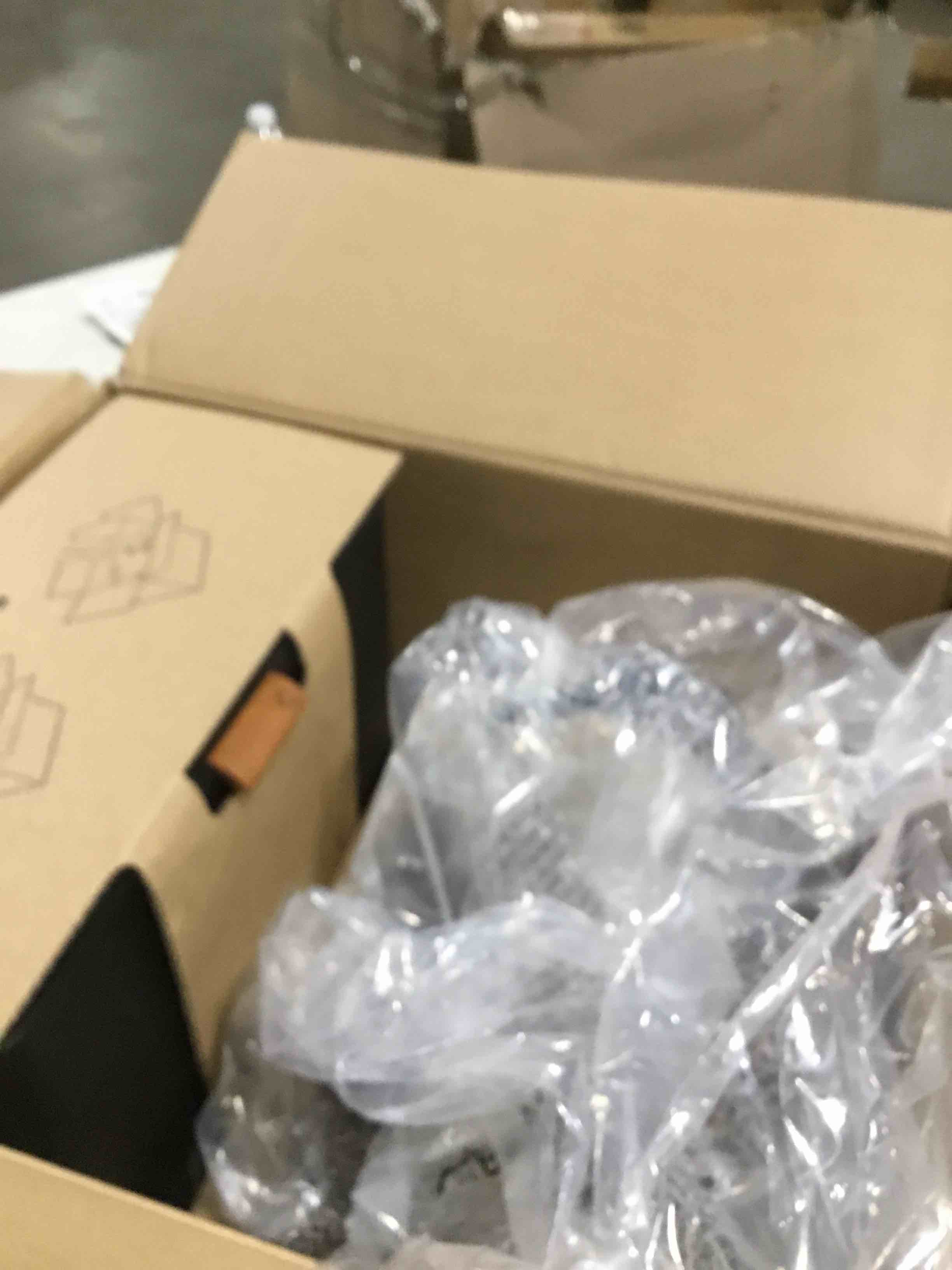 https://s3.amazonaws.com/lotting-images-prod/bidfta/PPE2057126_1739371009482.jpeg