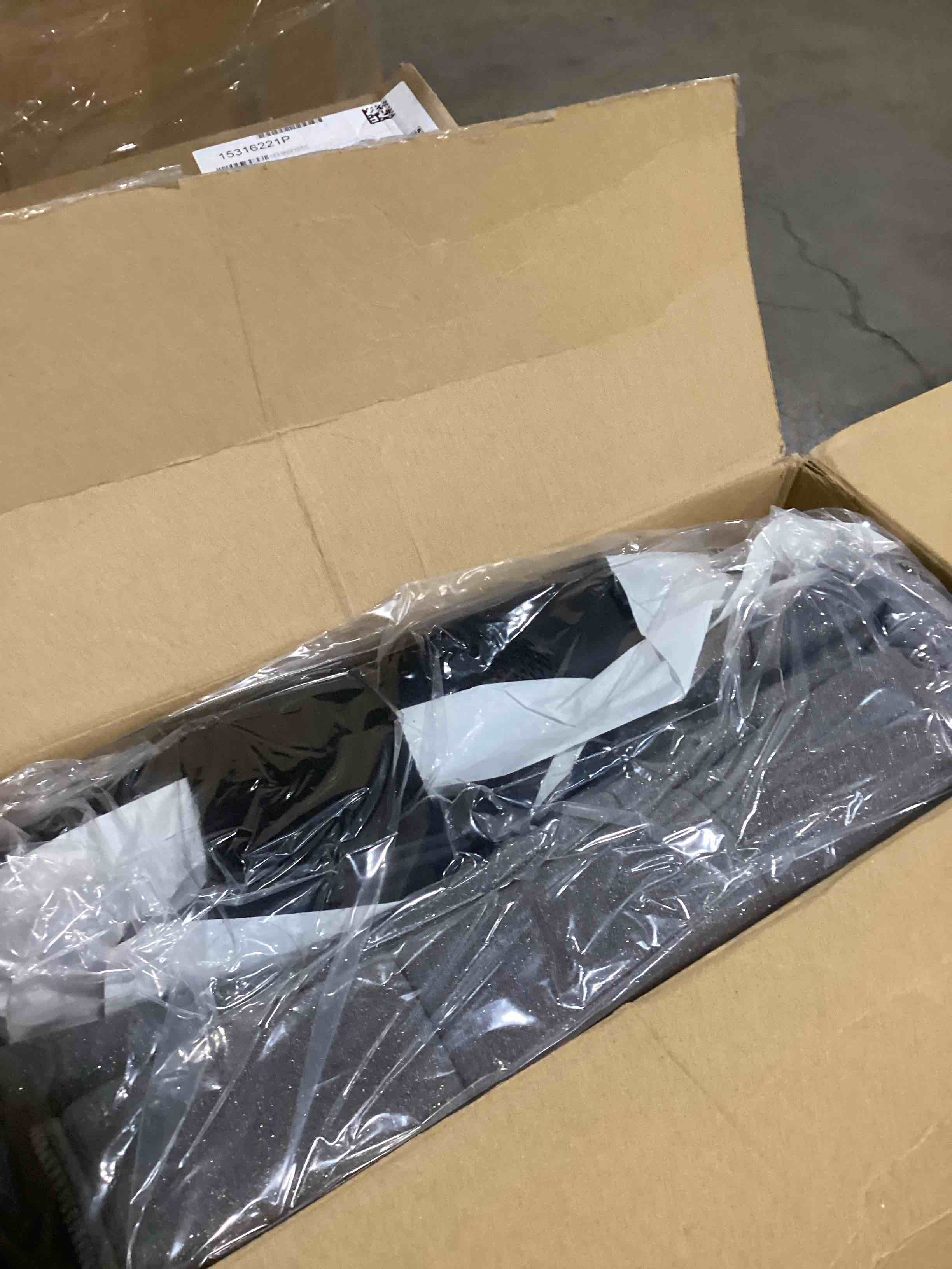 https://s3.amazonaws.com/lotting-images-prod/bidfta/PPE2057321_1739545693910.jpeg