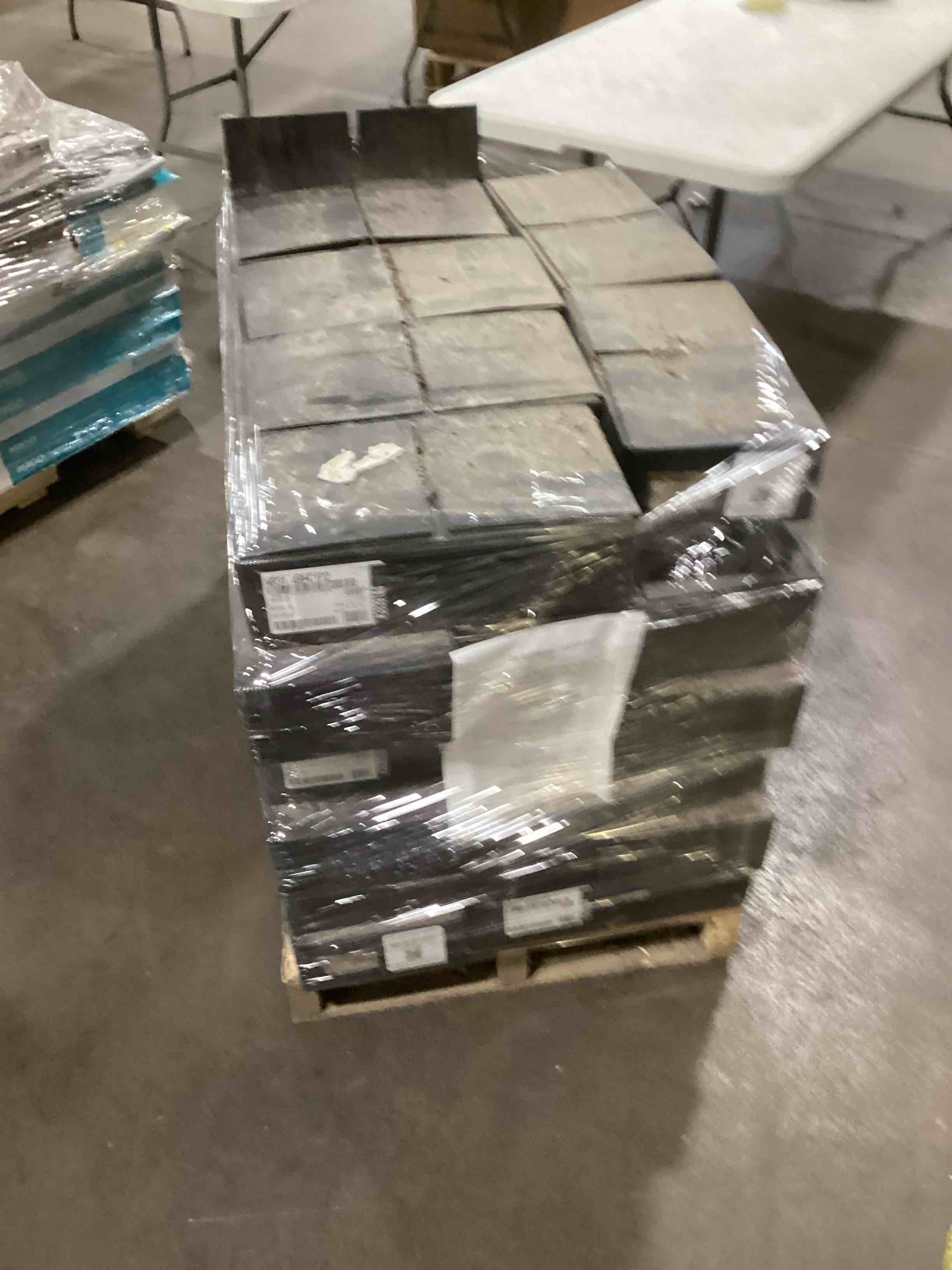 https://s3.amazonaws.com/lotting-images-prod/bidfta/PPE2057540_1739812755376.jpeg