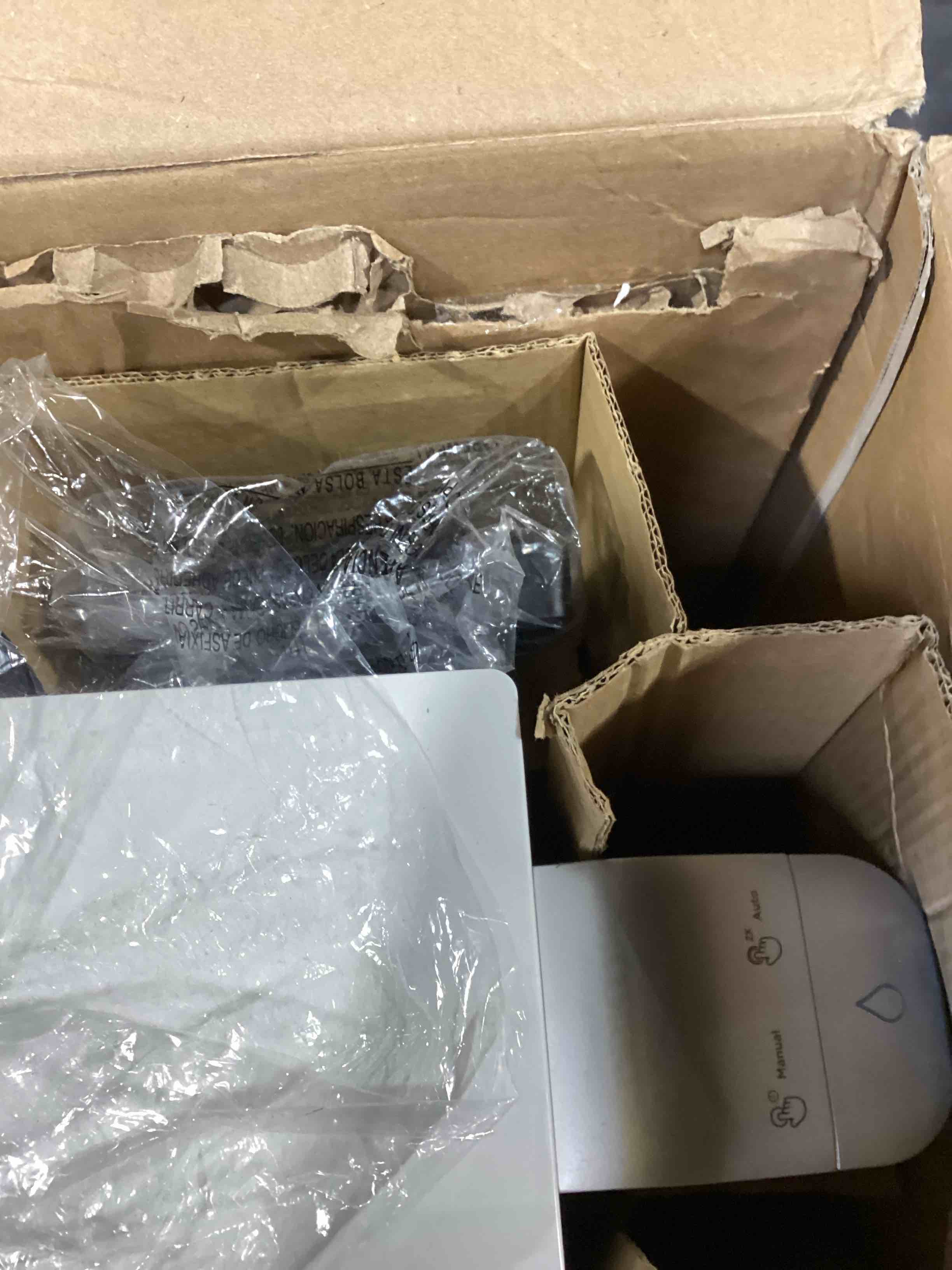 https://s3.amazonaws.com/lotting-images-prod/bidfta/PPE2059100_1738005418593.jpeg