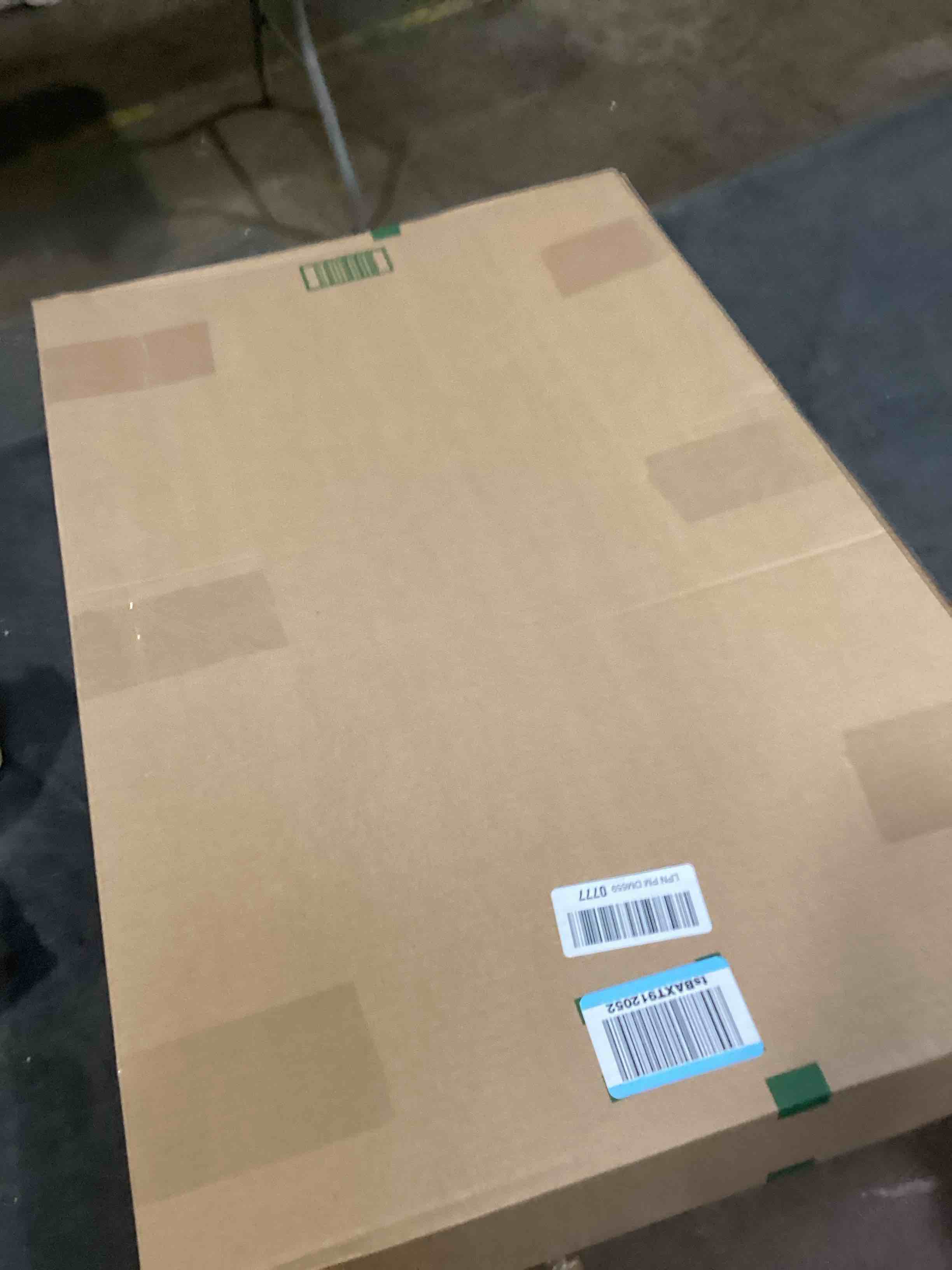 https://s3.amazonaws.com/lotting-images-prod/bidfta/PPE2059211_1738075850430.jpeg