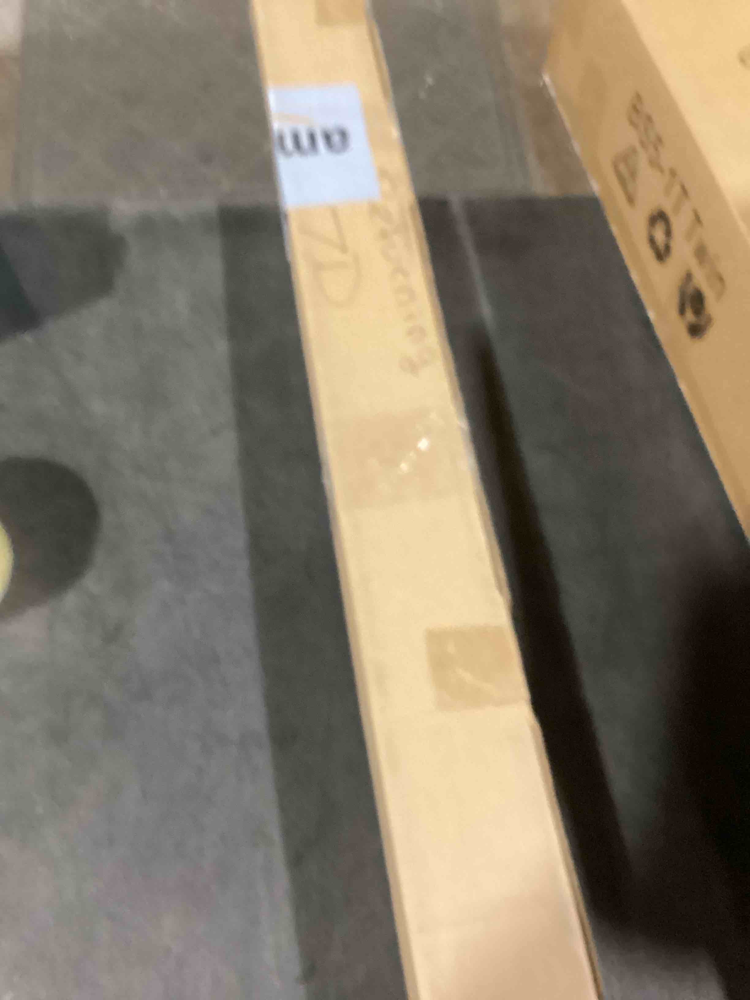 https://s3.amazonaws.com/lotting-images-prod/bidfta/PPE2059336_1738153504343.jpeg