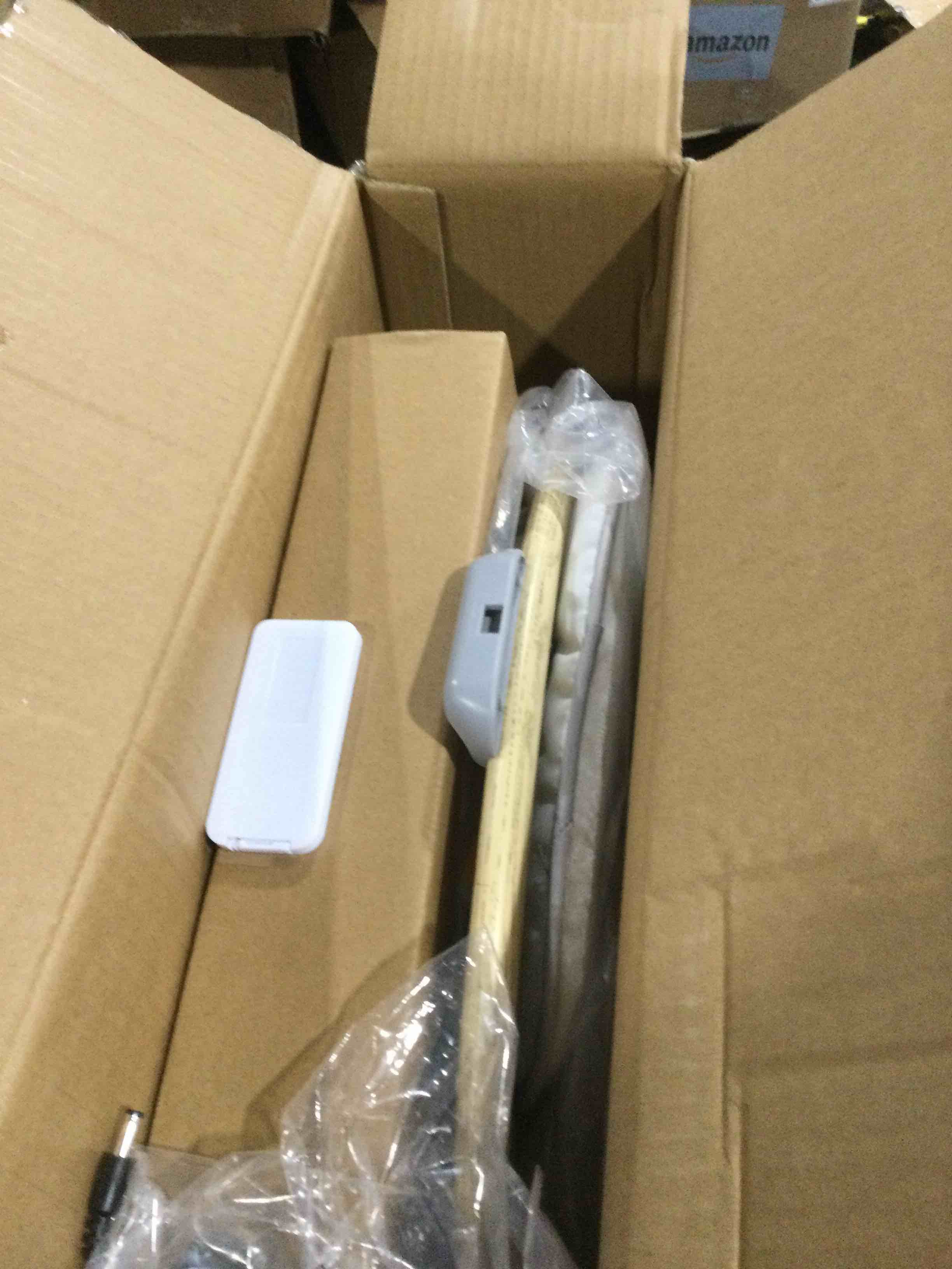 https://s3.amazonaws.com/lotting-images-prod/bidfta/PPE2059659_1738261253205.jpeg