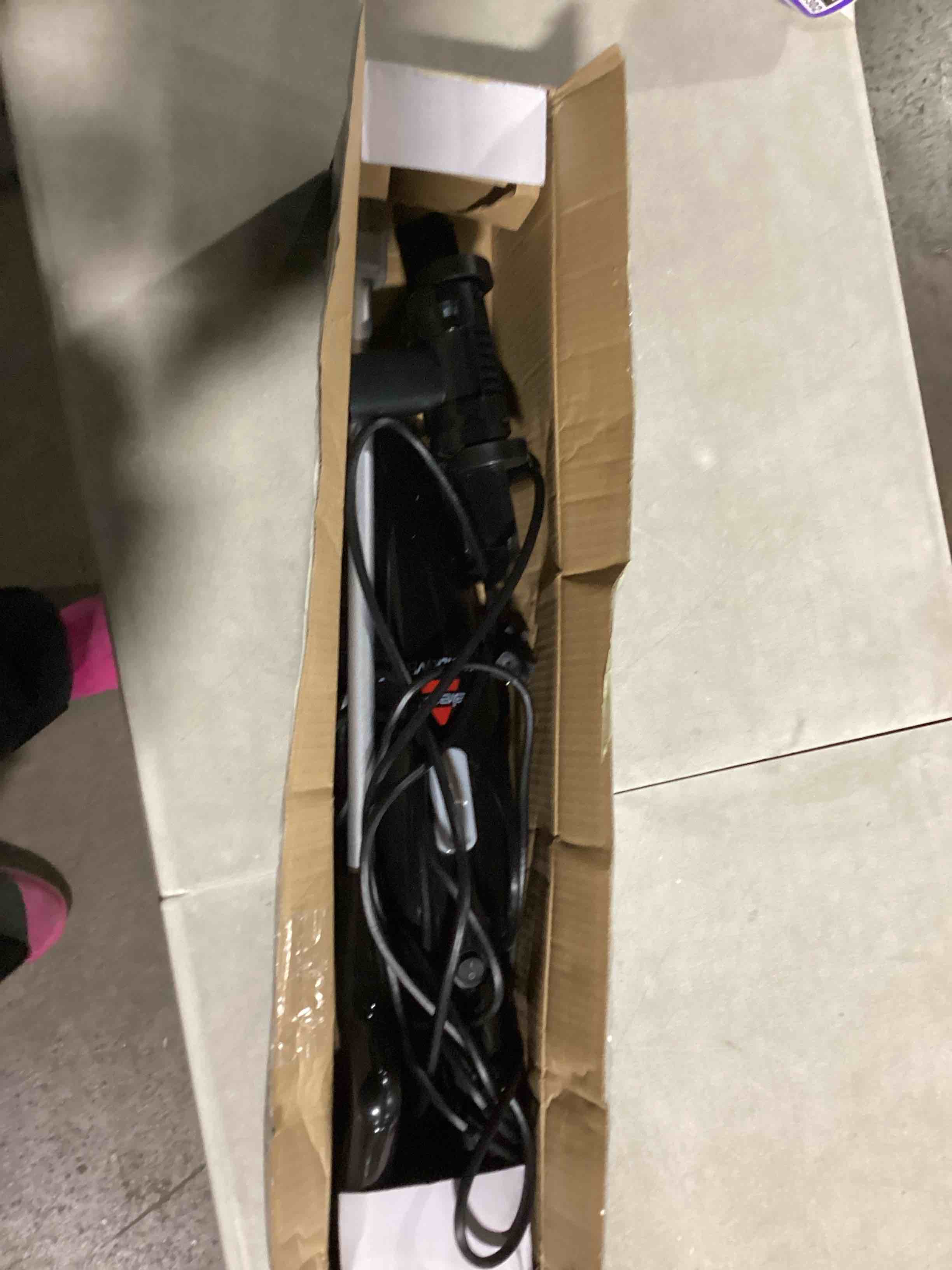 https://s3.amazonaws.com/lotting-images-prod/bidfta/PPE2060299_1739366391427.jpeg