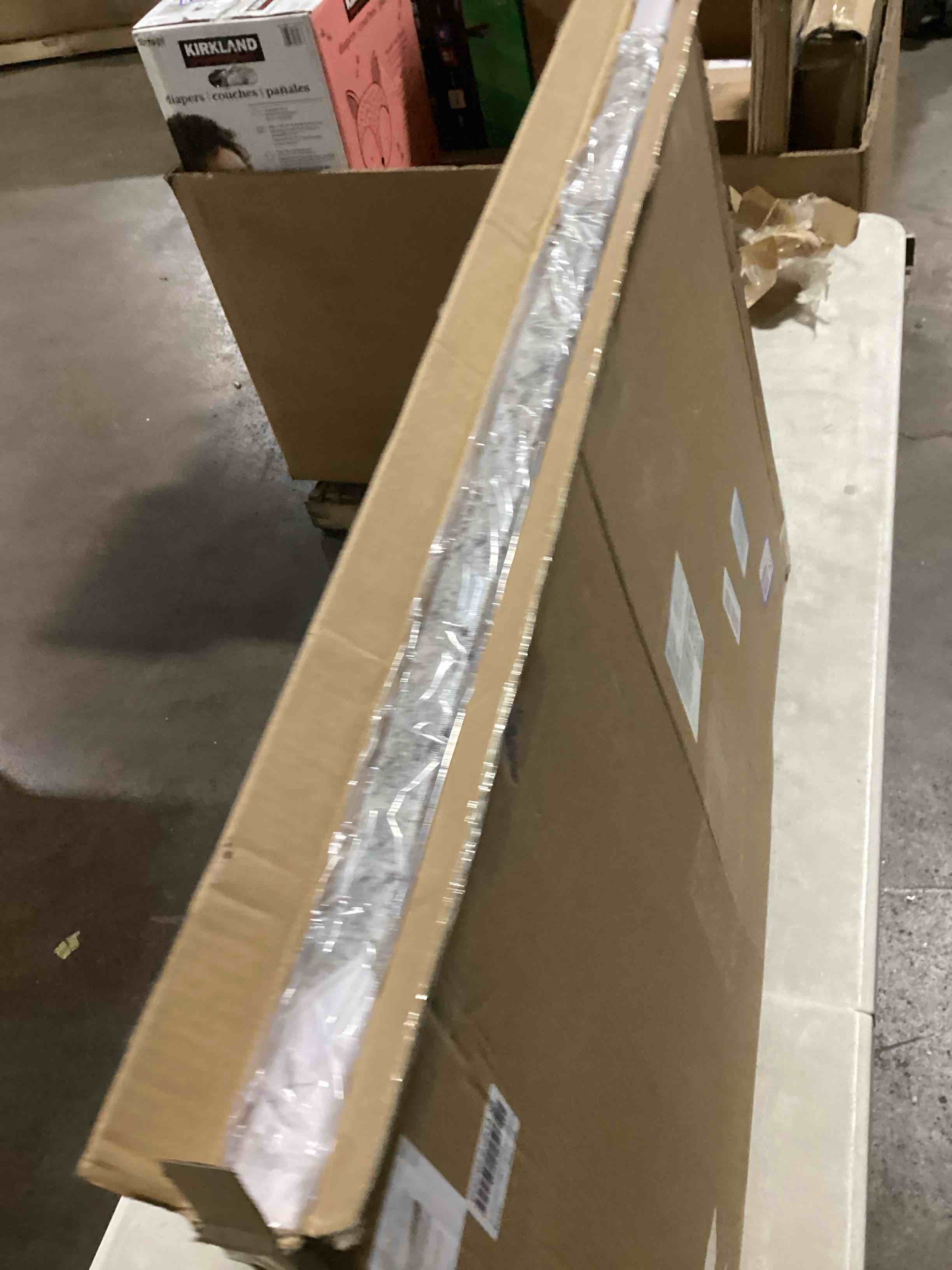 https://s3.amazonaws.com/lotting-images-prod/bidfta/PPE2060331_1739373232166.jpeg