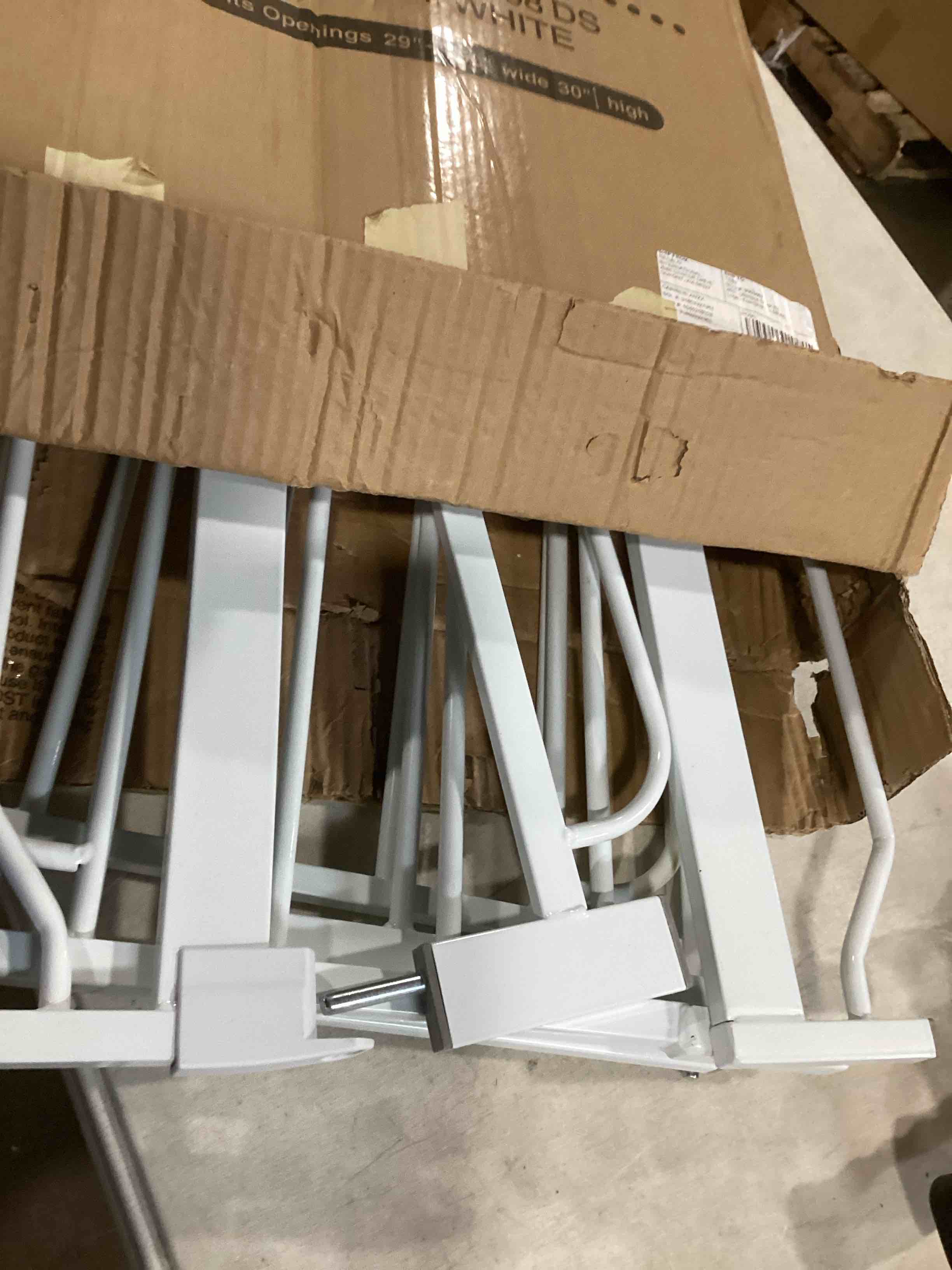 https://s3.amazonaws.com/lotting-images-prod/bidfta/PPE2061779_1741708692068.jpeg
