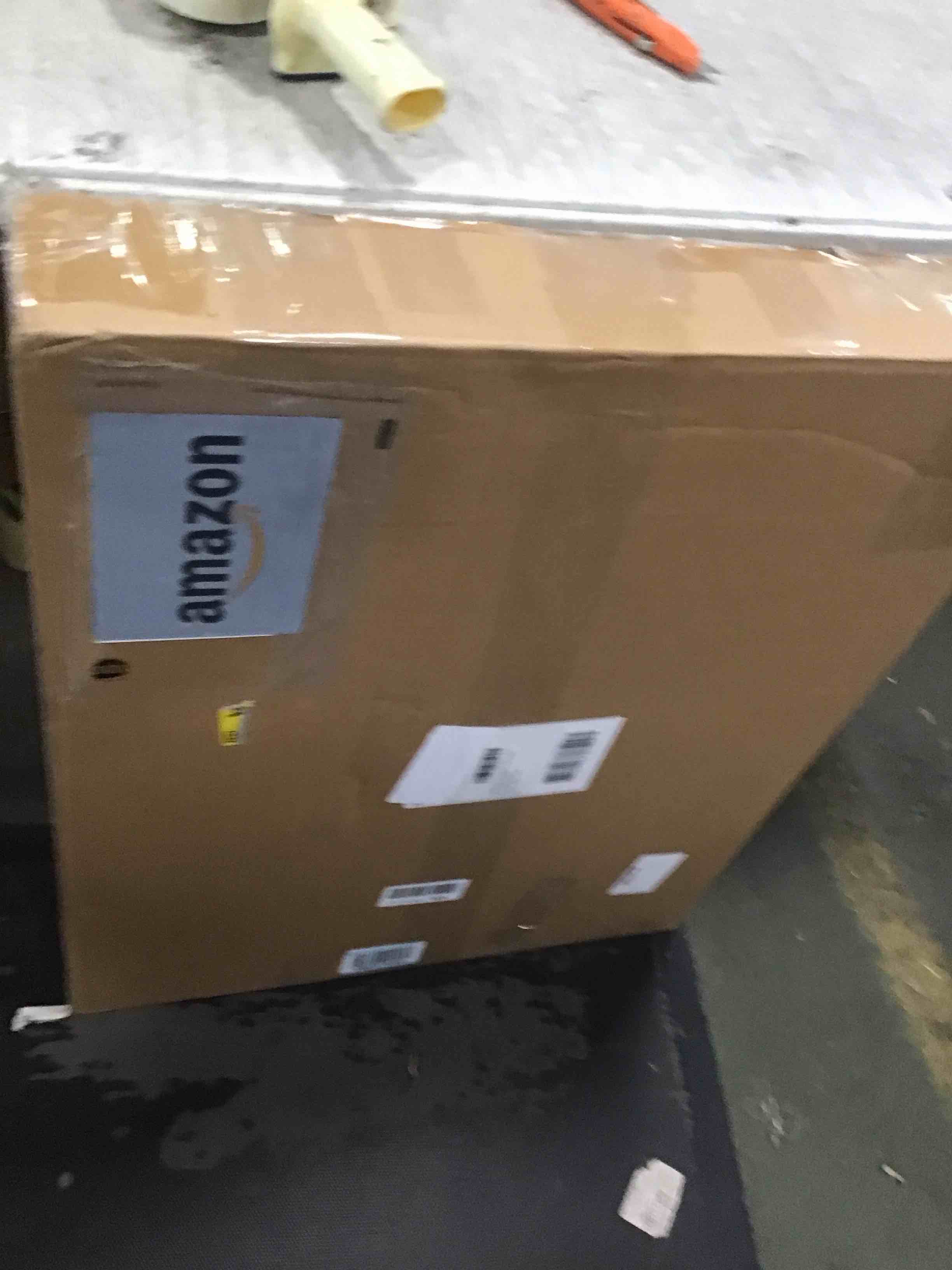https://s3.amazonaws.com/lotting-images-prod/bidfta/PPE2062847_1739203553843.jpeg
