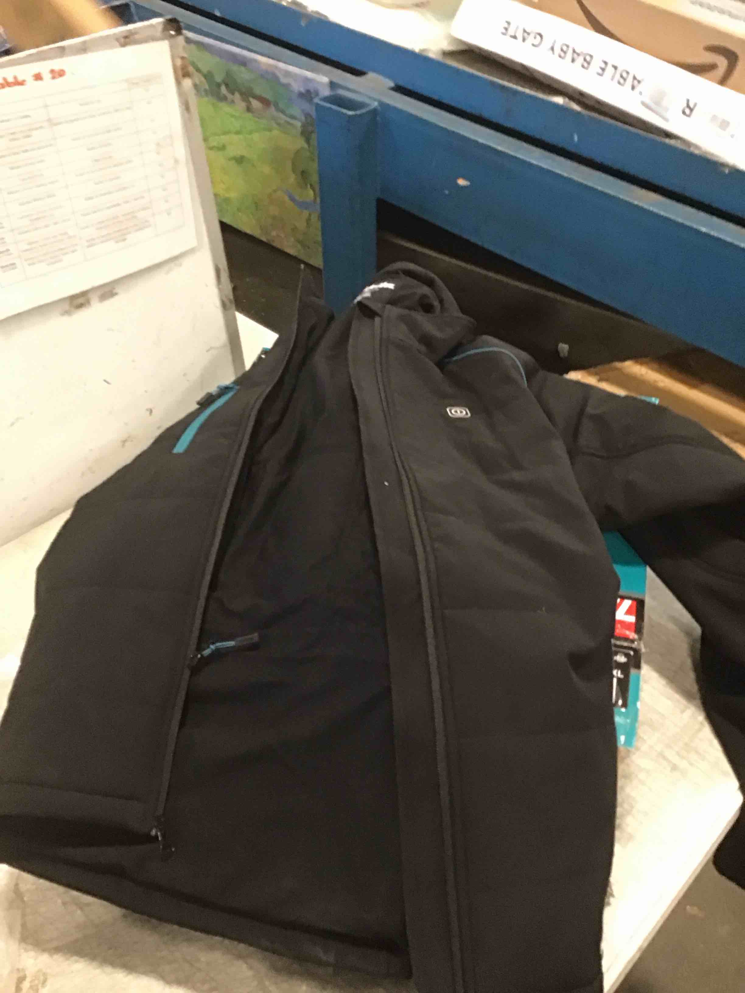 https://s3.amazonaws.com/lotting-images-prod/bidfta/PPE2062853_1739205595404.jpeg