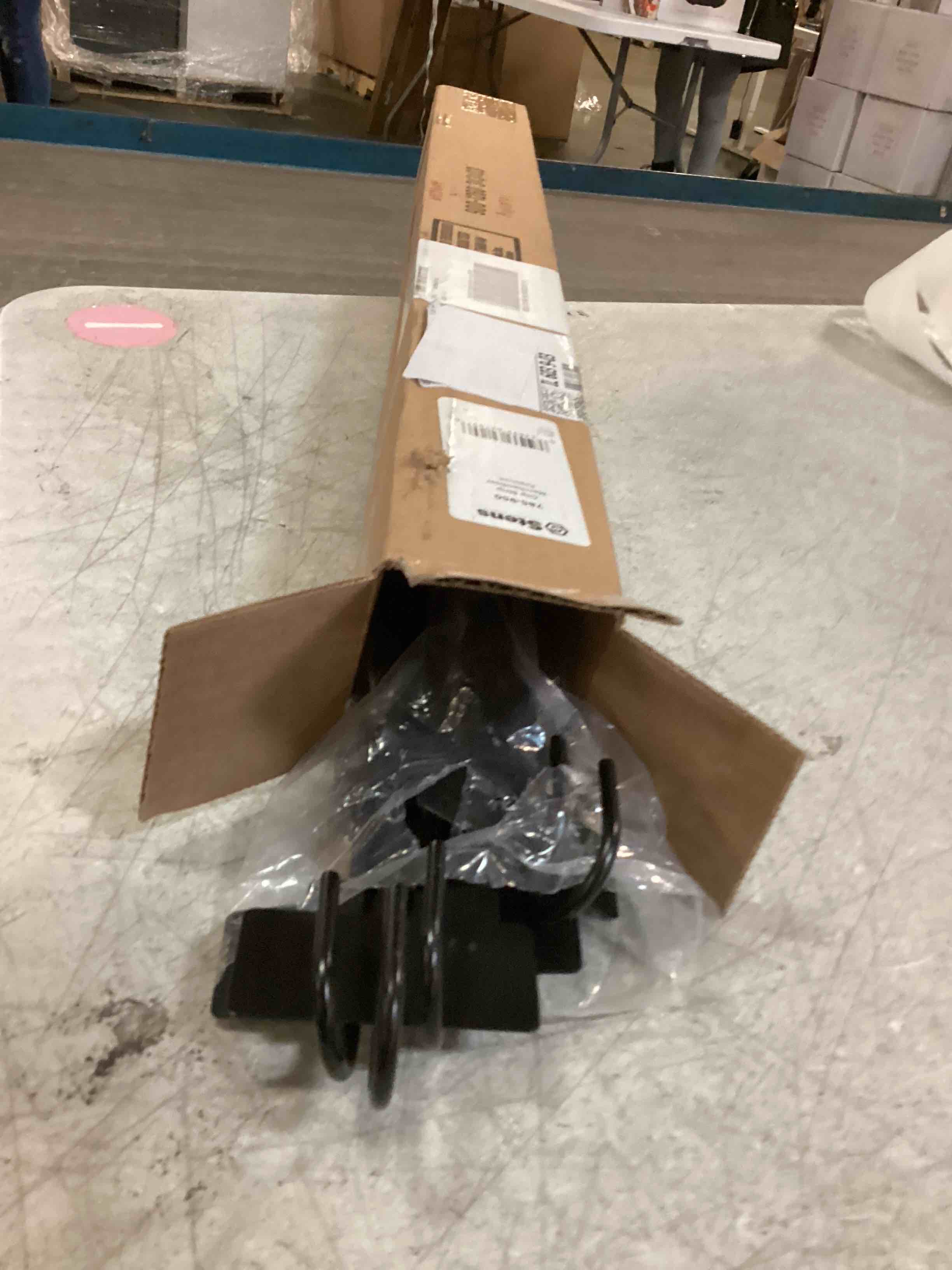 https://s3.amazonaws.com/lotting-images-prod/bidfta/PPE2063564_1739462078132.jpeg