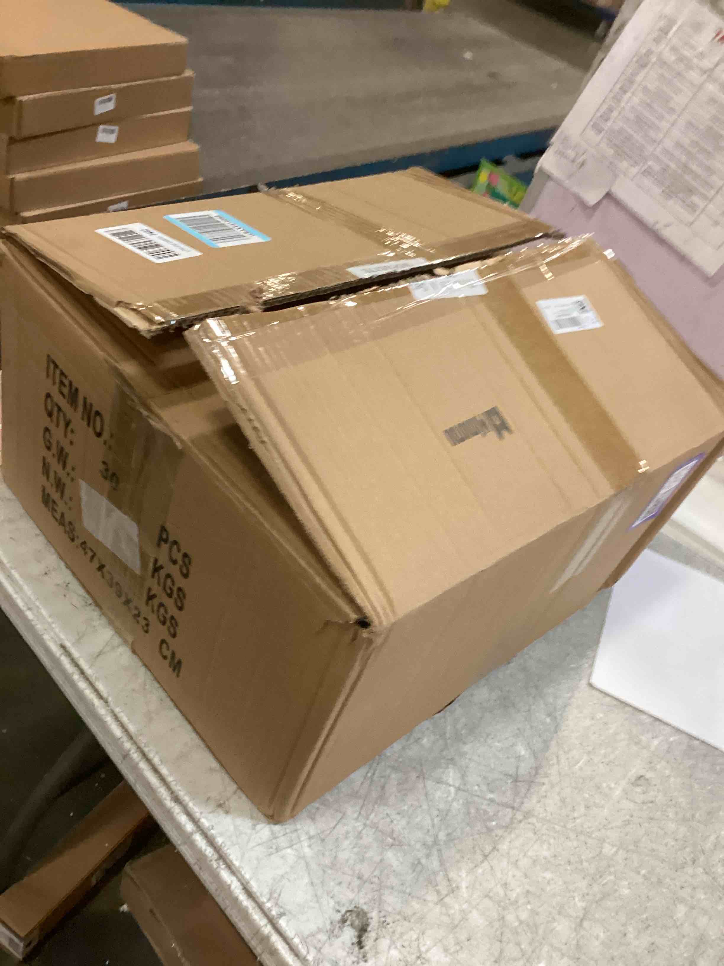 https://s3.amazonaws.com/lotting-images-prod/bidfta/PPE2063635_1739474034233.jpeg