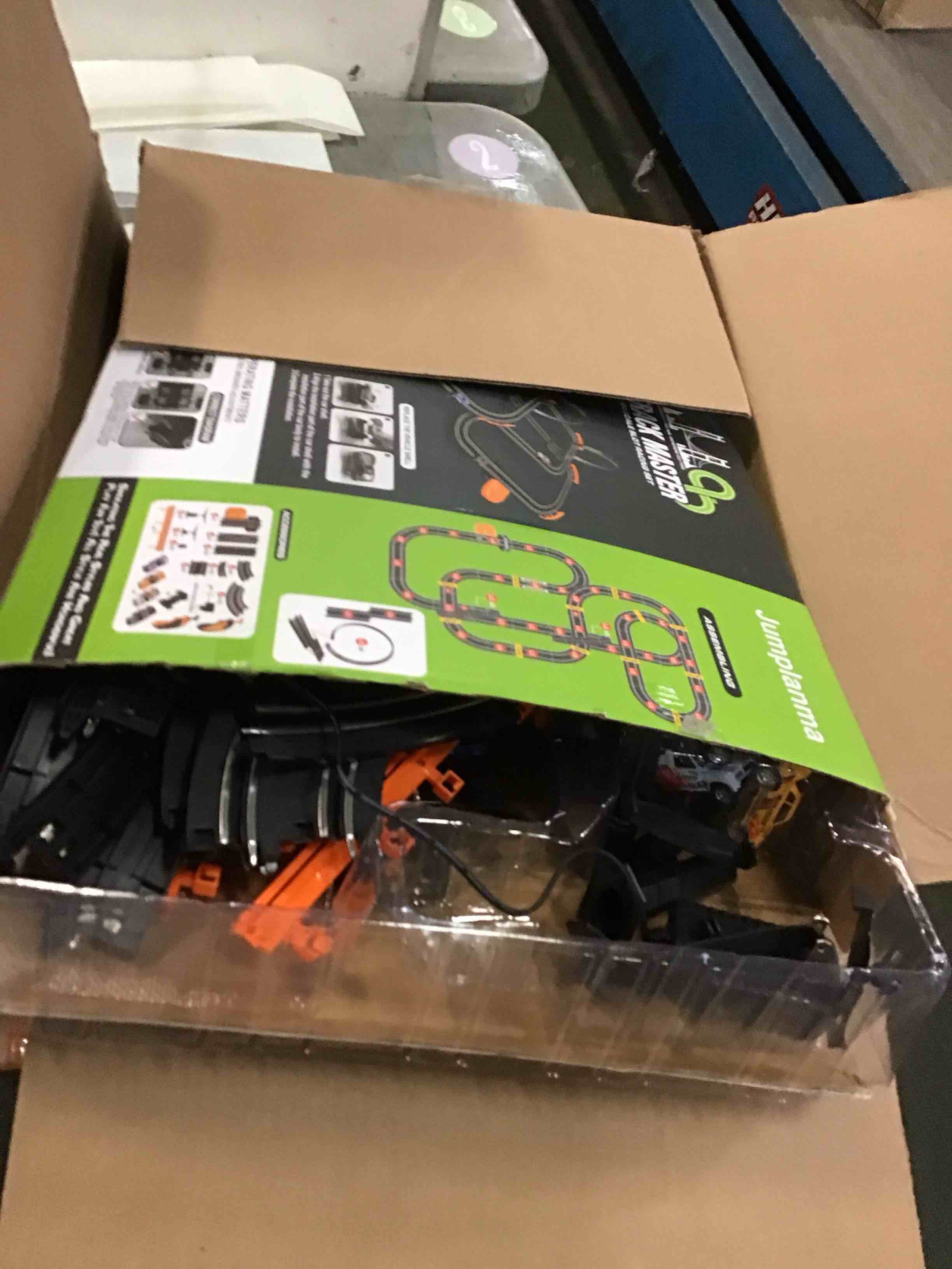 https://s3.amazonaws.com/lotting-images-prod/bidfta/PPE2063901_1739560829983.jpeg