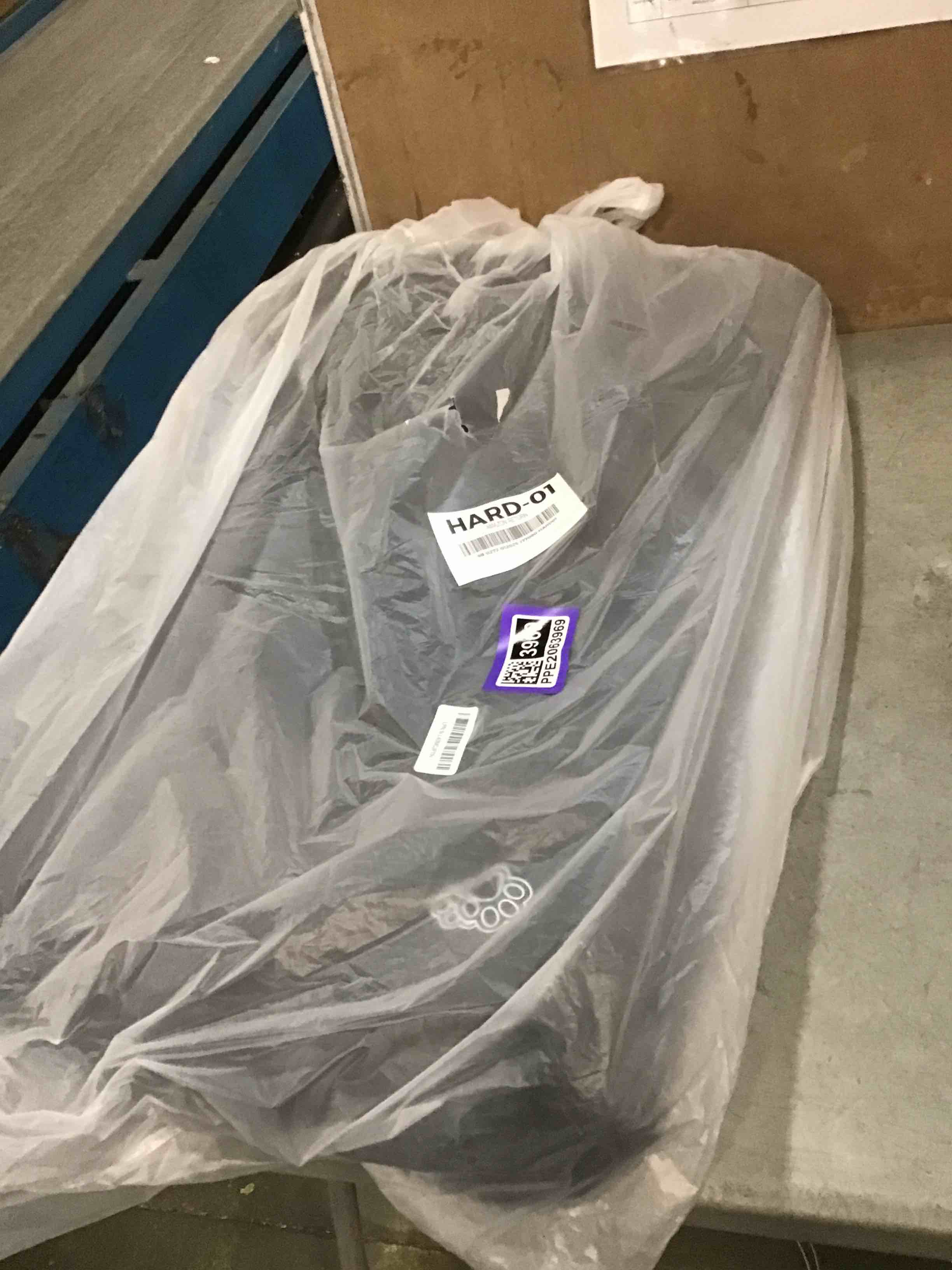 https://s3.amazonaws.com/lotting-images-prod/bidfta/PPE2063969_1739798507192.jpeg