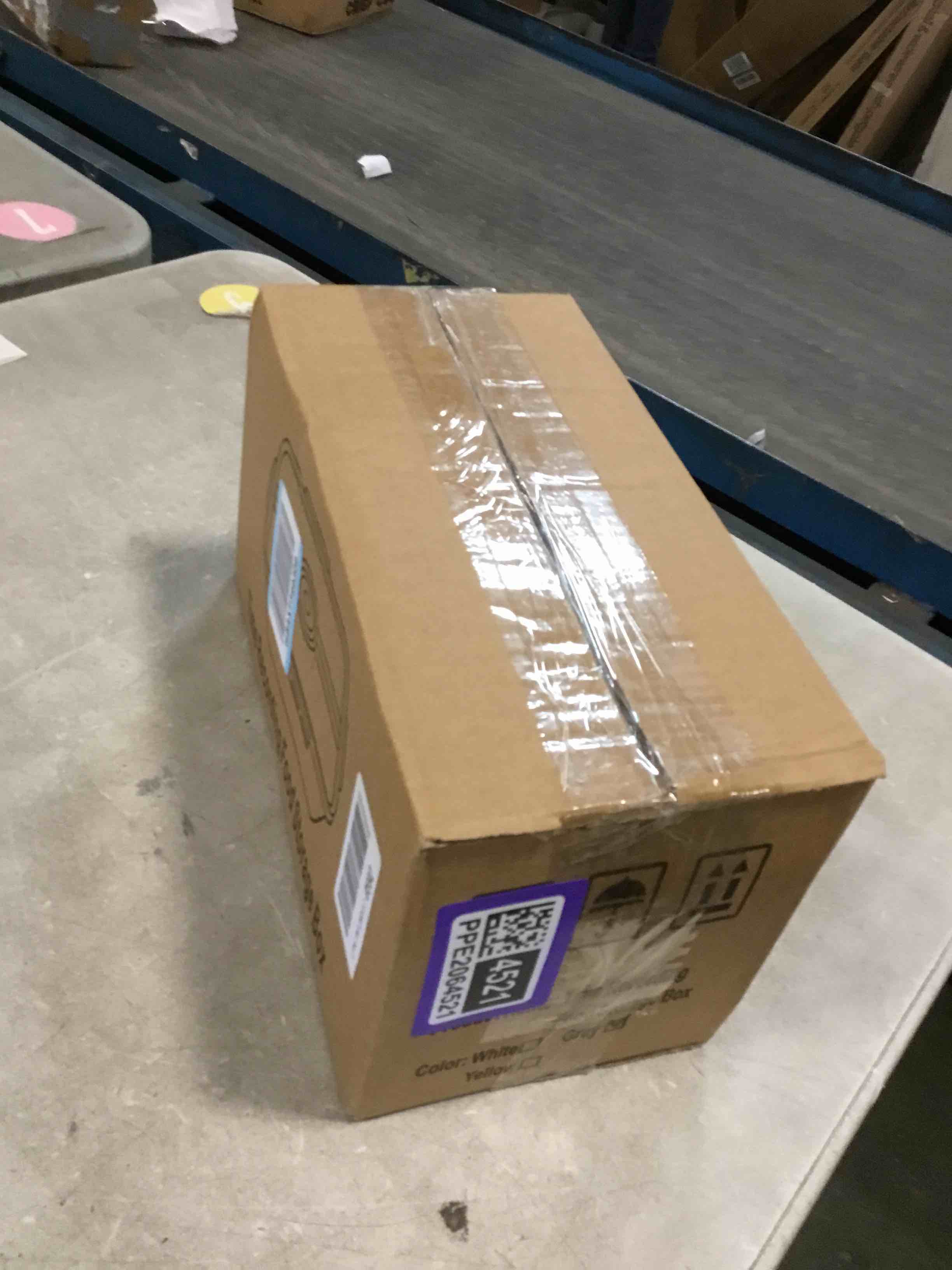 https://s3.amazonaws.com/lotting-images-prod/bidfta/PPE2064521_1740069312387.jpeg