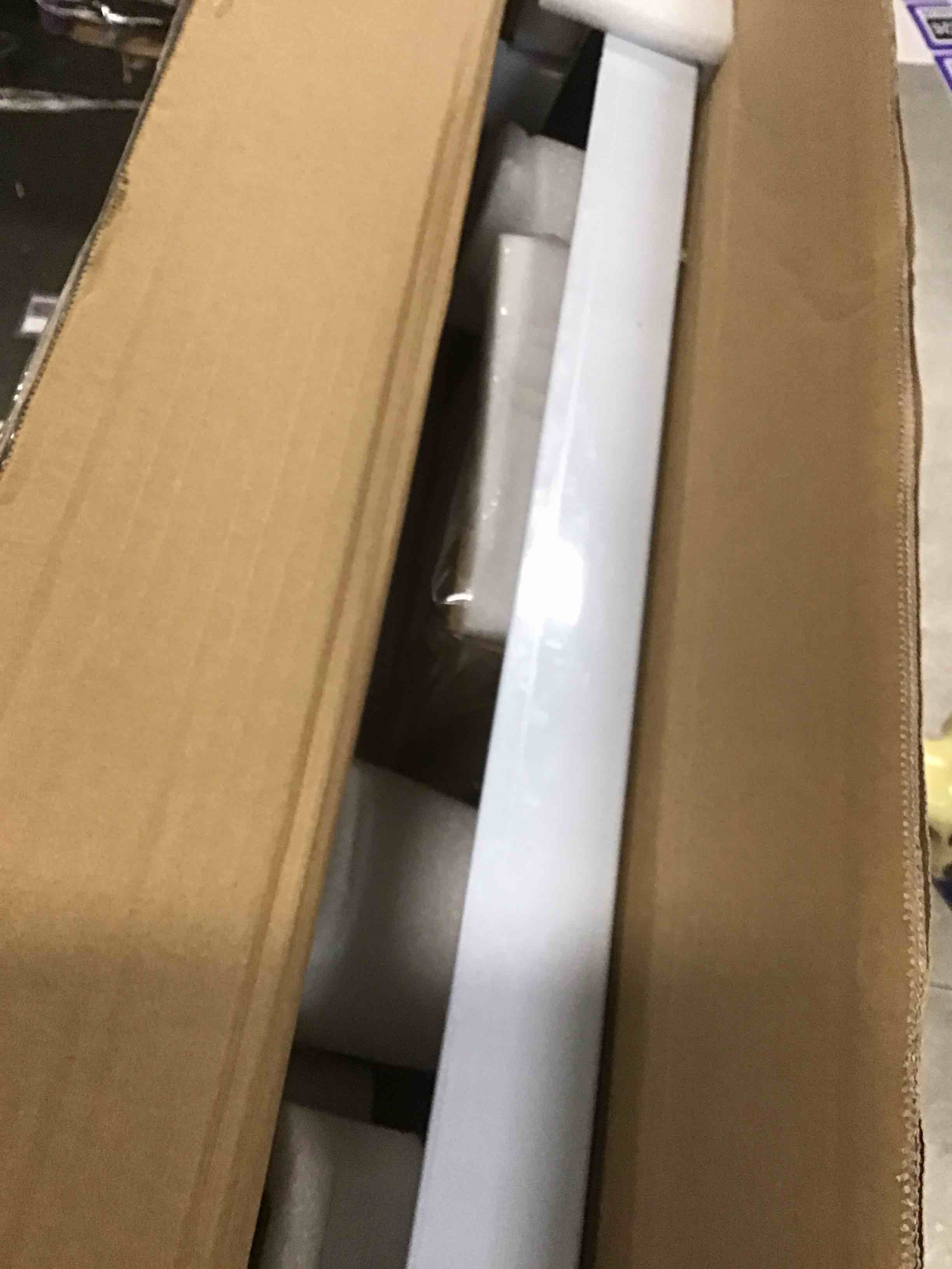 https://s3.amazonaws.com/lotting-images-prod/bidfta/PPE2064612_1740084378783.jpeg