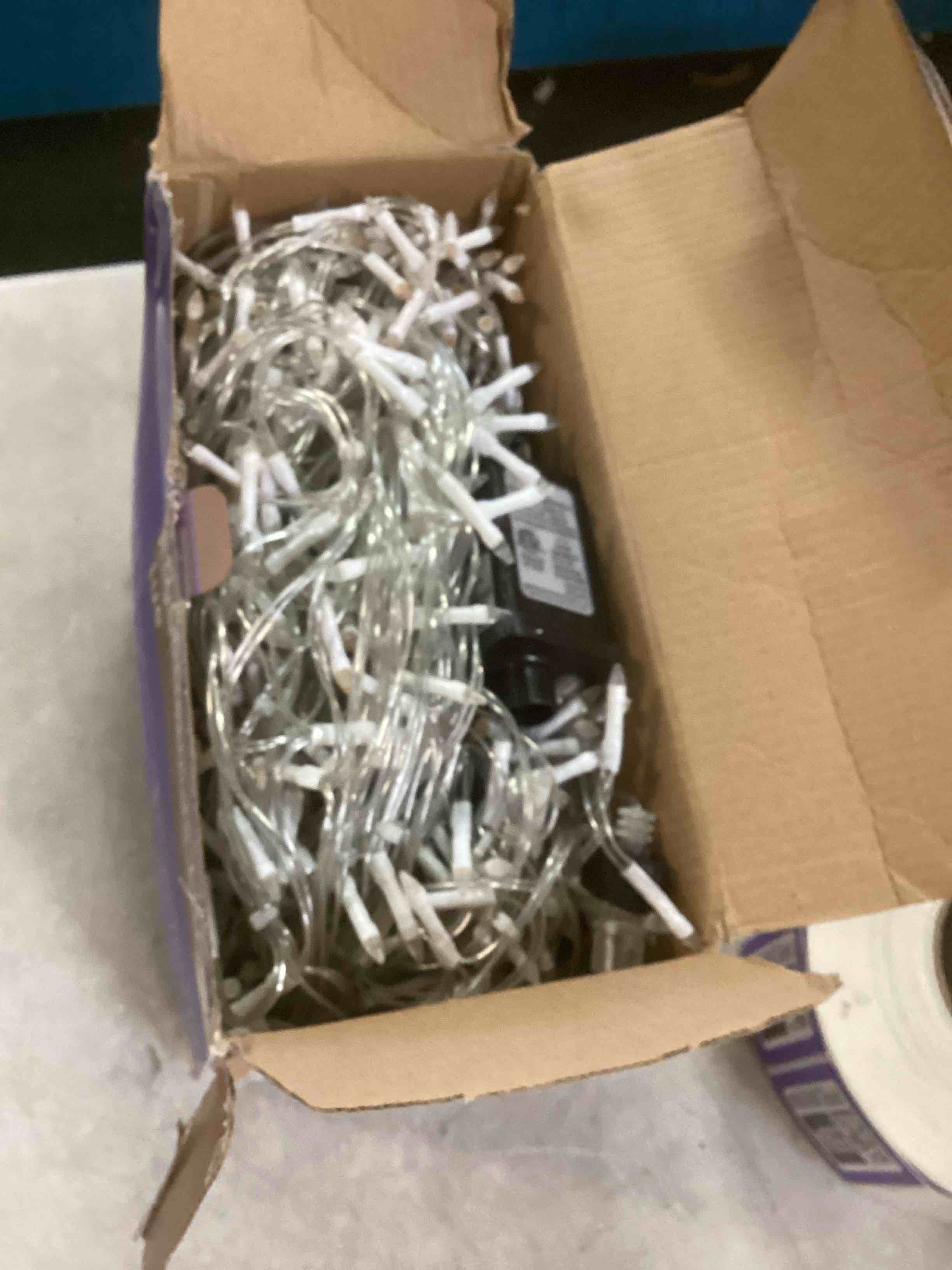 https://s3.amazonaws.com/lotting-images-prod/bidfta/PPE2065504_1740071558293.jpeg