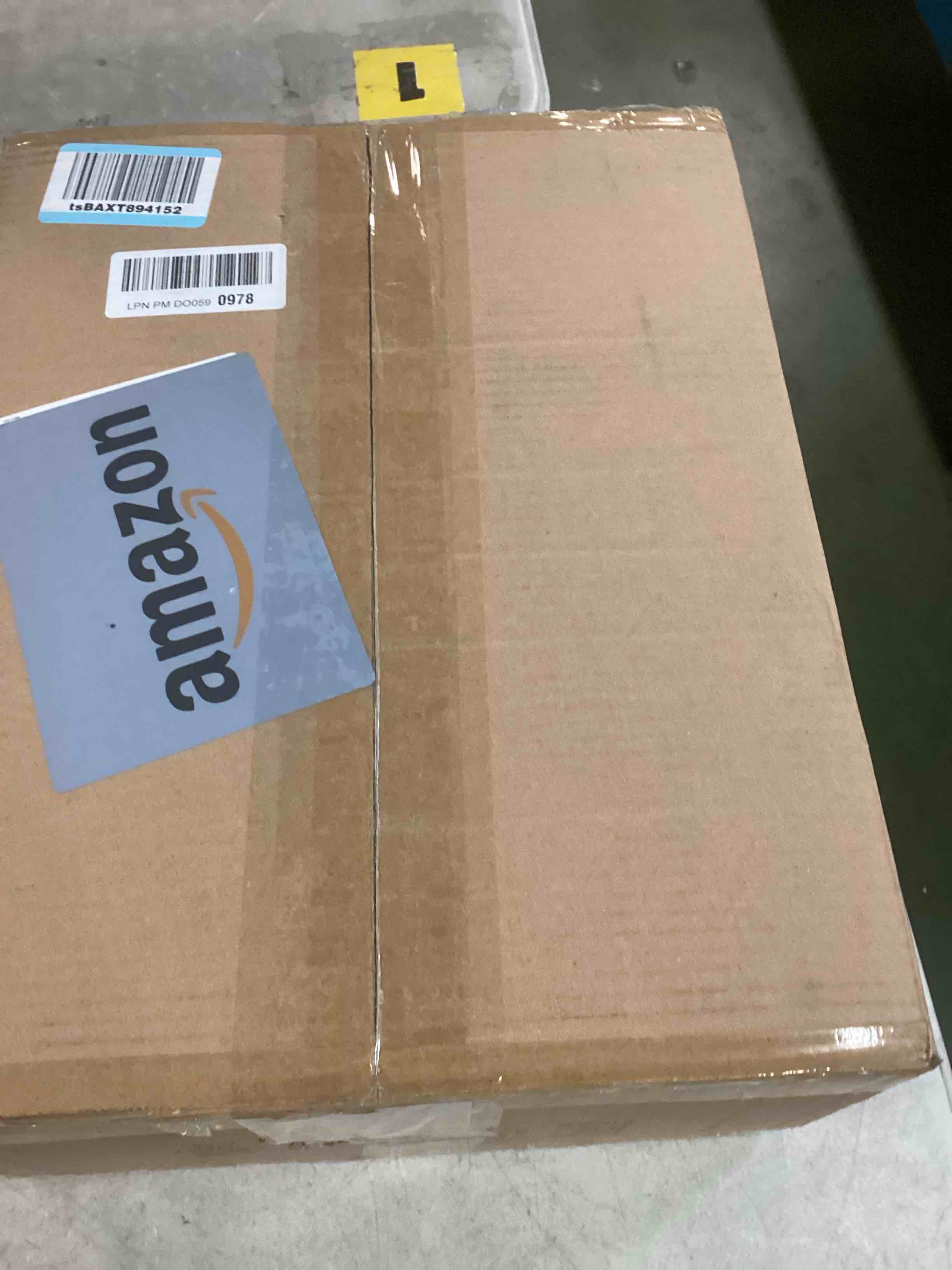 https://s3.amazonaws.com/lotting-images-prod/bidfta/PPE2065633_1740145948741.jpeg