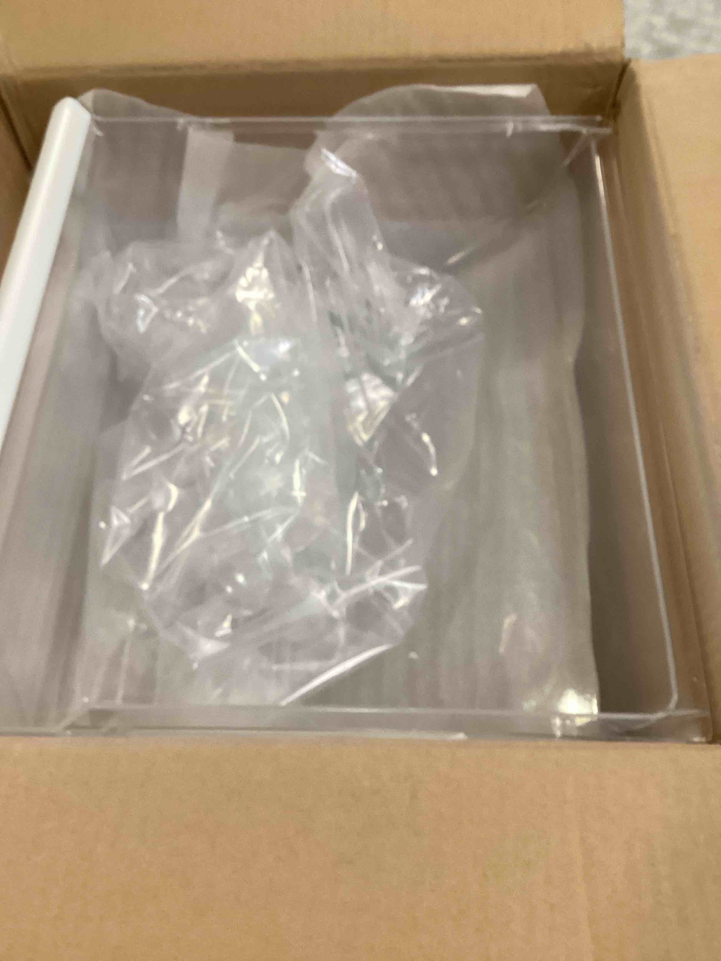 https://s3.amazonaws.com/lotting-images-prod/bidfta/PPE2066893_1740760858388.jpeg