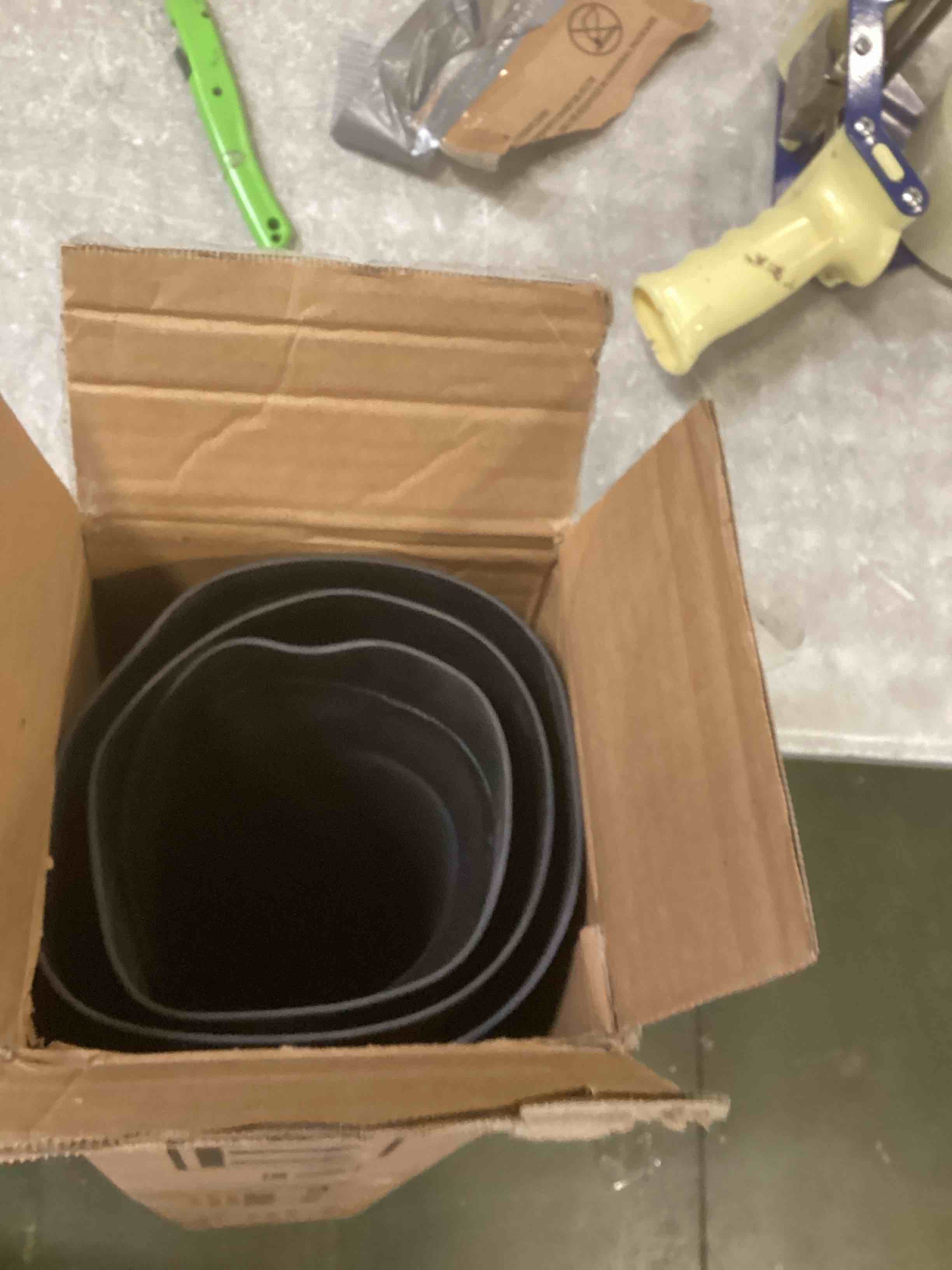 https://s3.amazonaws.com/lotting-images-prod/bidfta/PPE2067318_1741026005420.jpeg