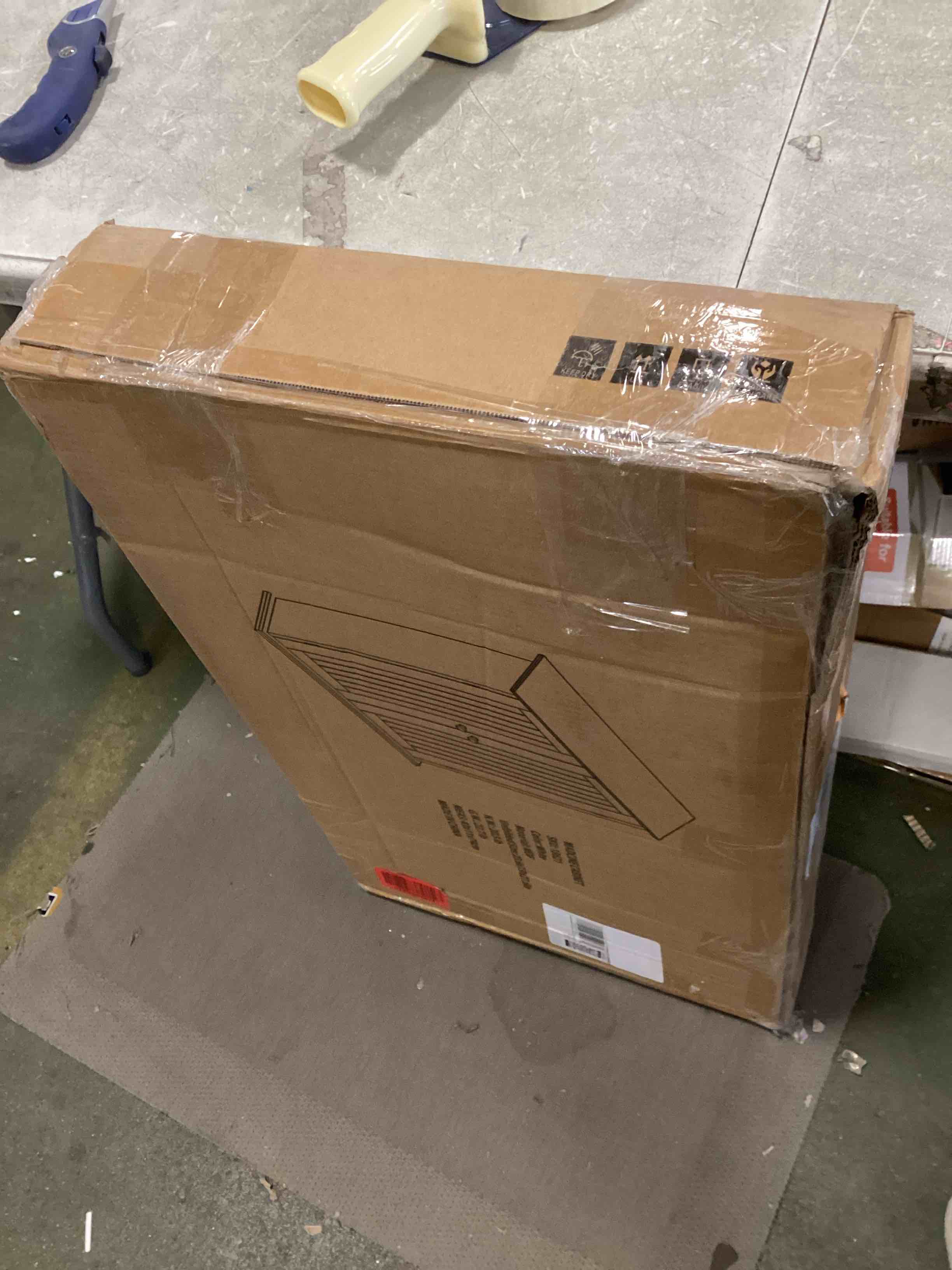 https://s3.amazonaws.com/lotting-images-prod/bidfta/PPE2068077_1738862640257.jpeg