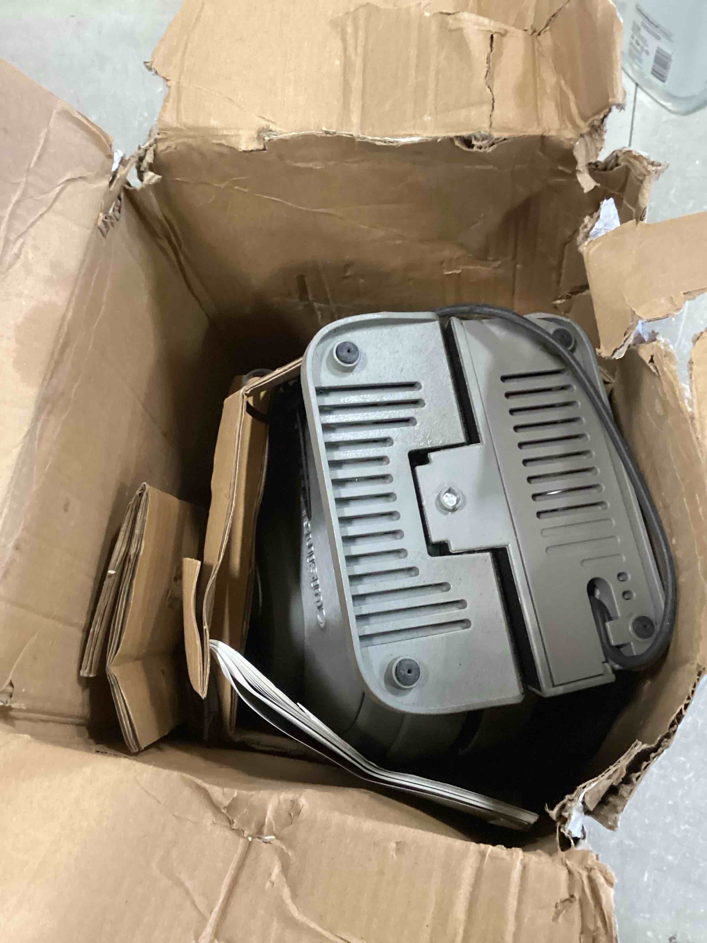 https://s3.amazonaws.com/lotting-images-prod/bidfta/PPE2068078_1738862702639.jpeg