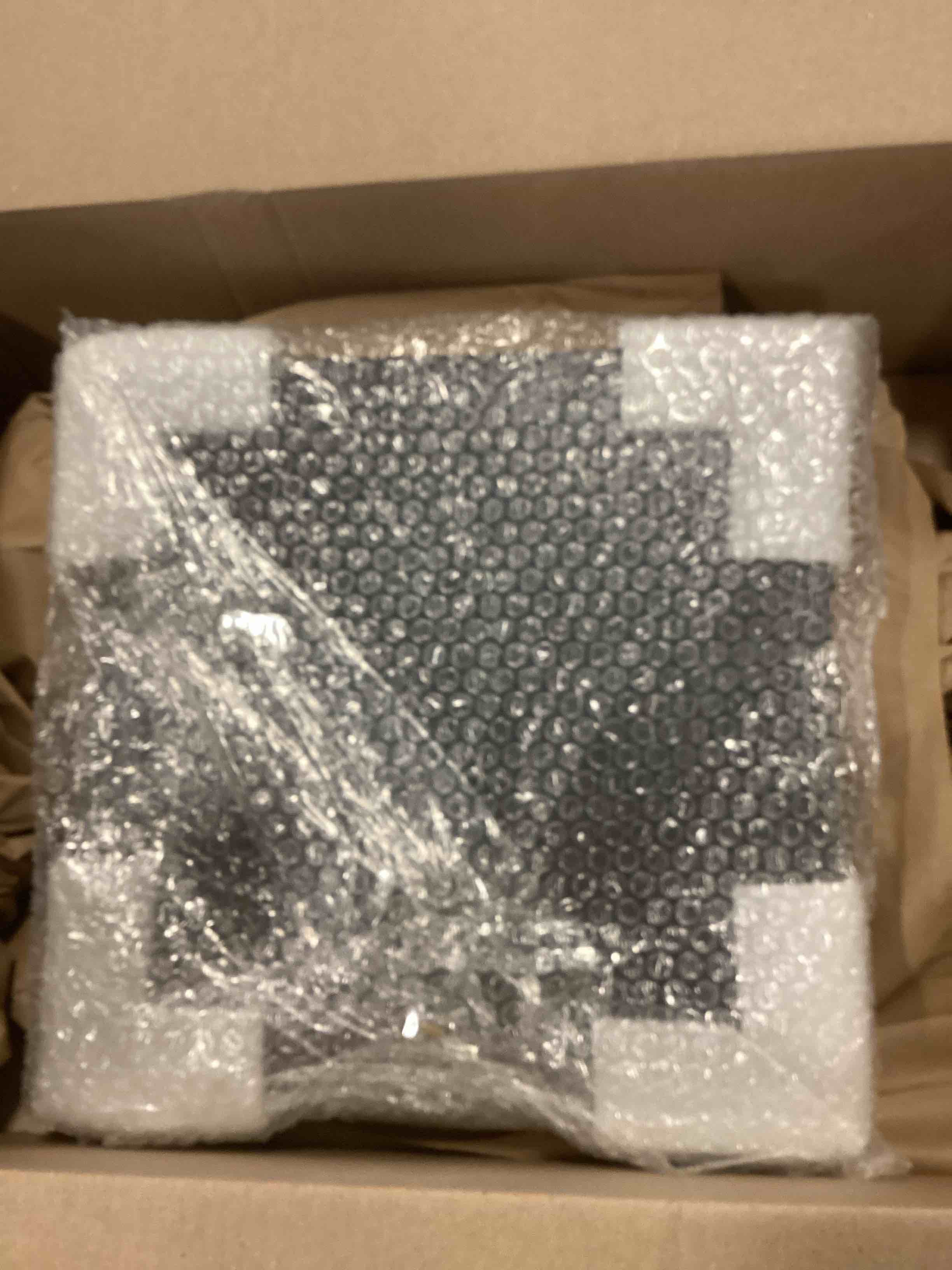 https://s3.amazonaws.com/lotting-images-prod/bidfta/PPE2068211_1738938810943.jpeg