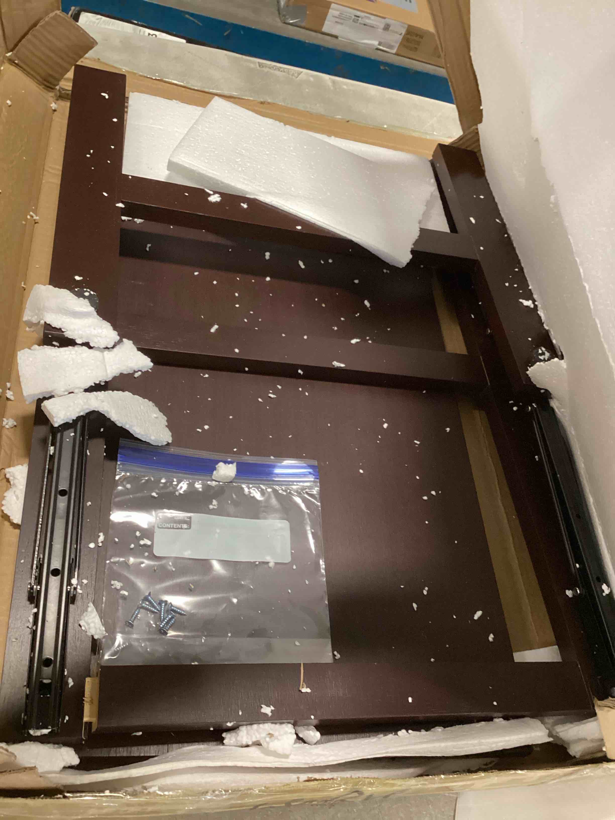 https://s3.amazonaws.com/lotting-images-prod/bidfta/PPE2068796_1739975203589.jpeg