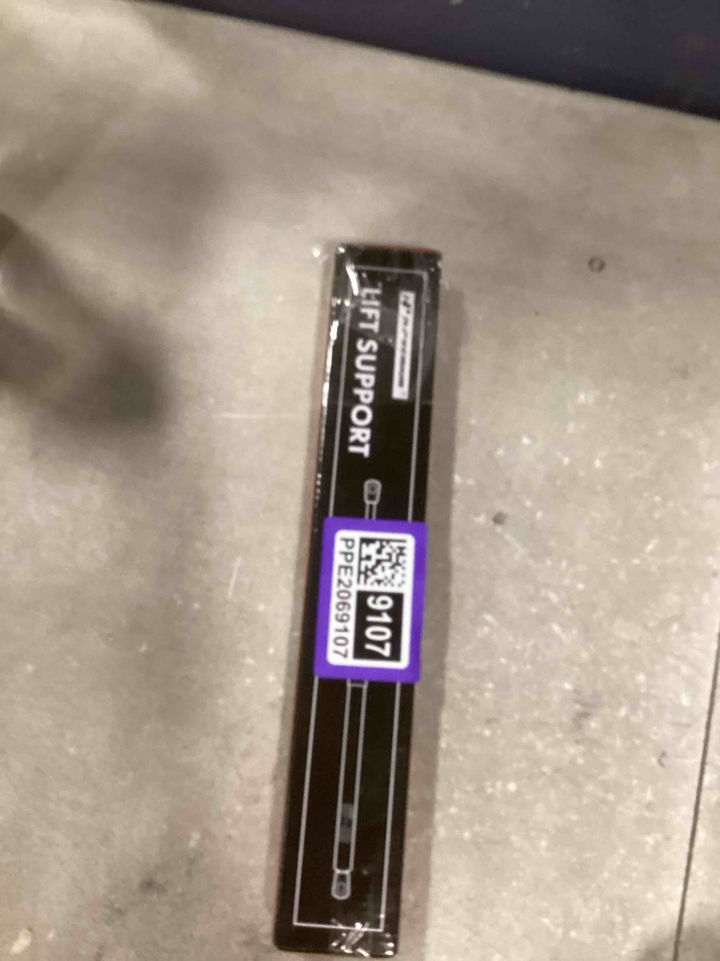 https://s3.amazonaws.com/lotting-images-prod/bidfta/PPE2069107_1740067180239.jpeg