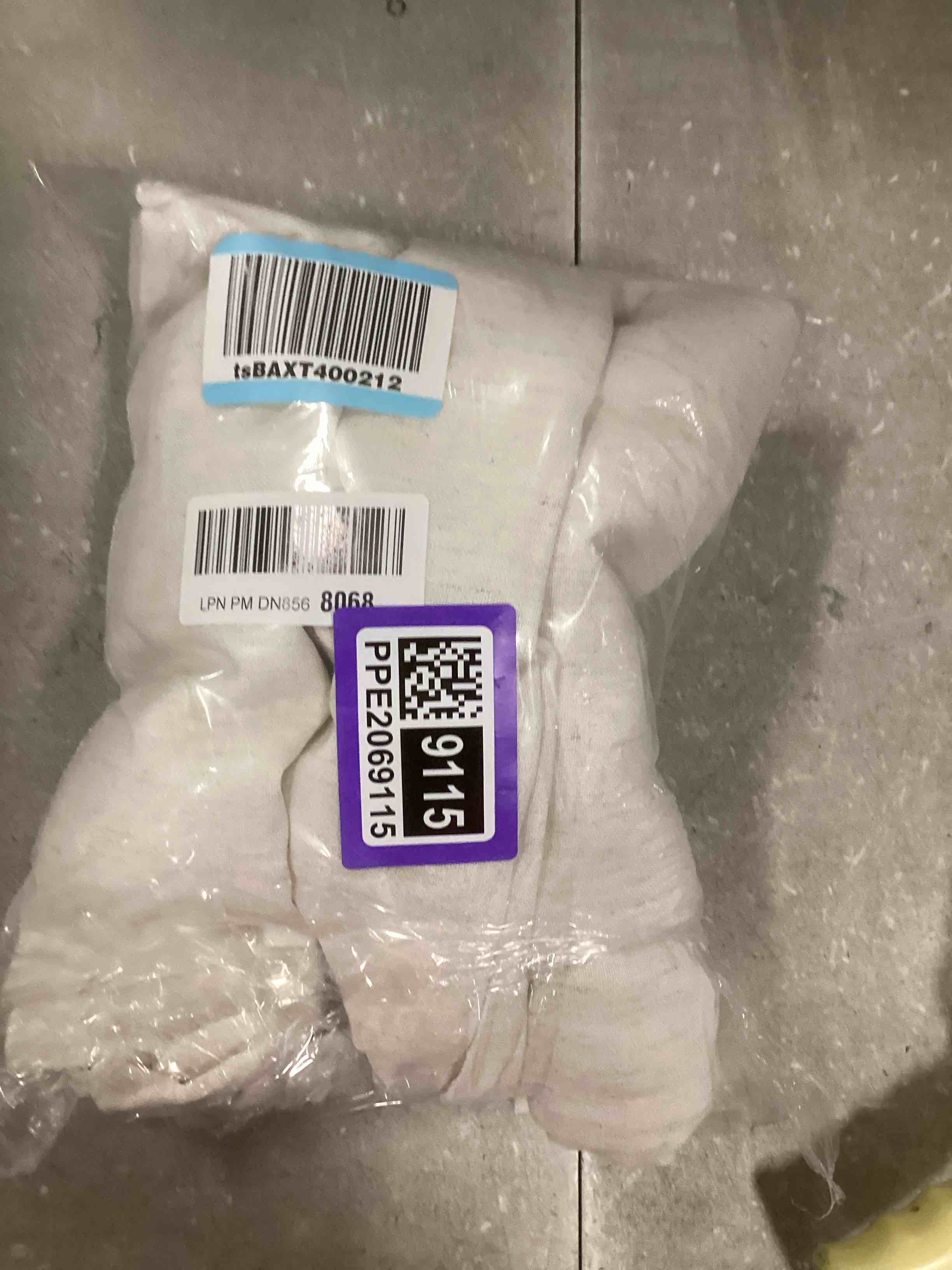 https://s3.amazonaws.com/lotting-images-prod/bidfta/PPE2069115_1740067819431.jpeg