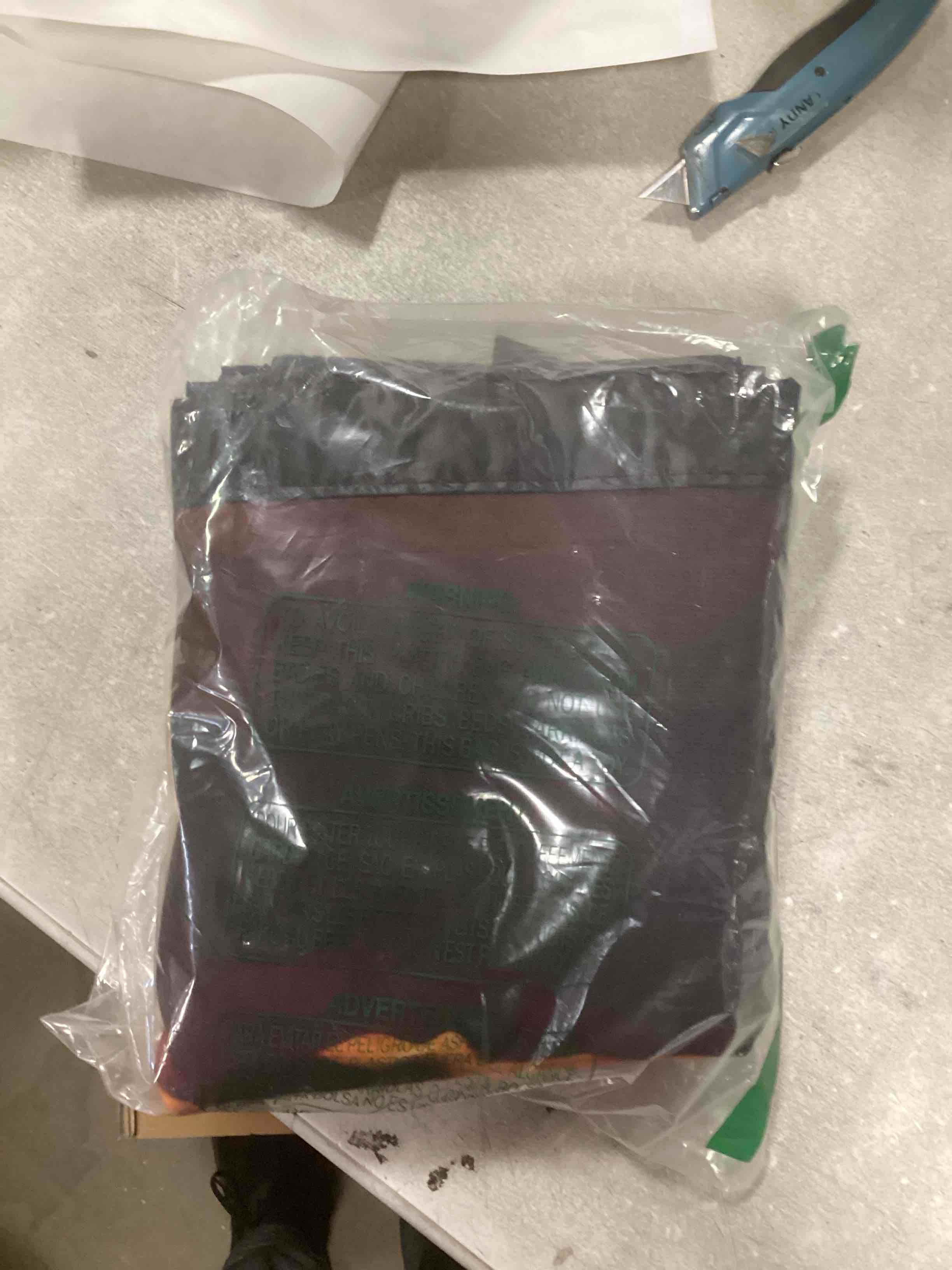 https://s3.amazonaws.com/lotting-images-prod/bidfta/PPE2069125_1740068199192.jpeg
