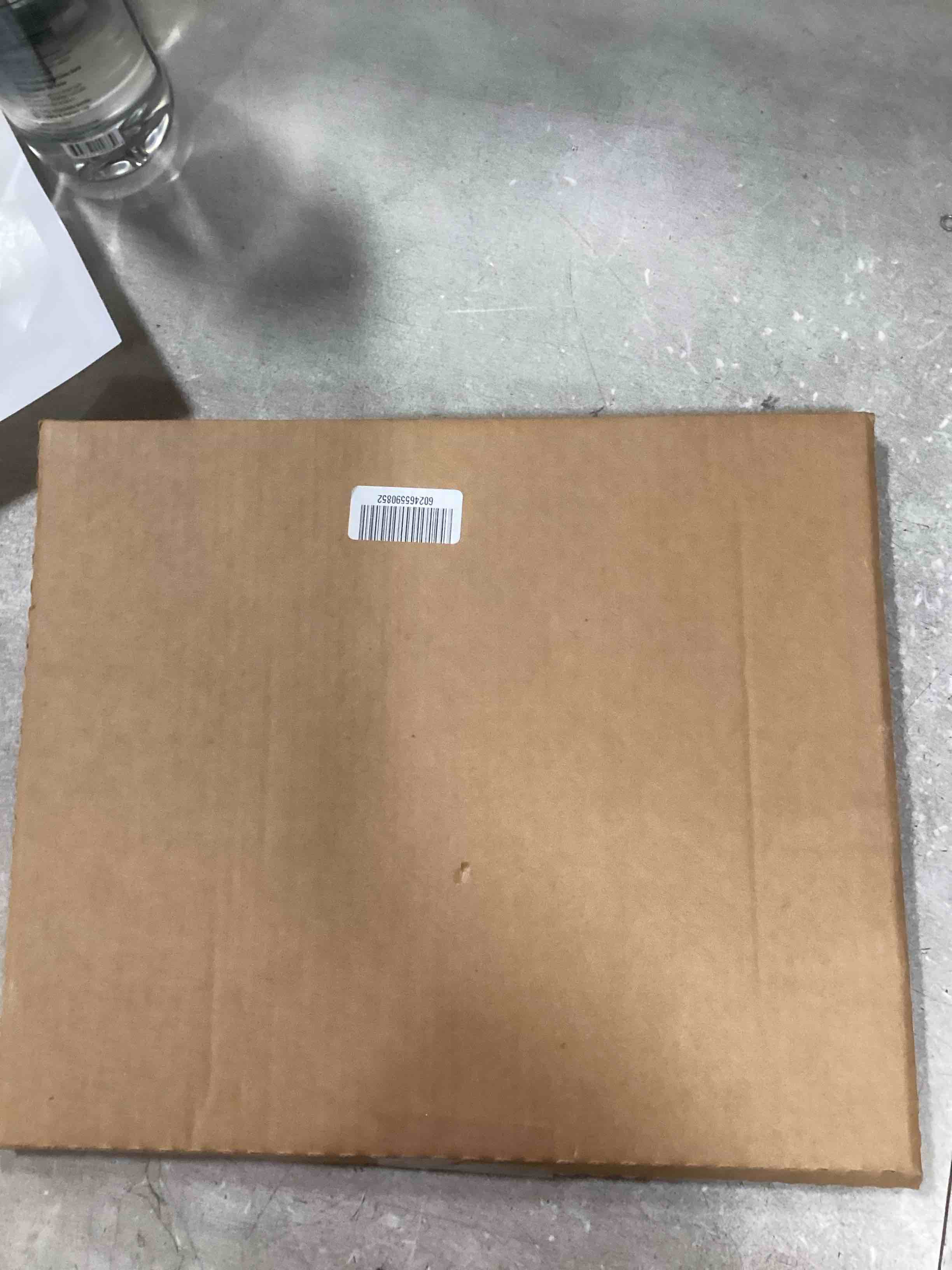 https://s3.amazonaws.com/lotting-images-prod/bidfta/PPE2069128_1740068605410.jpeg