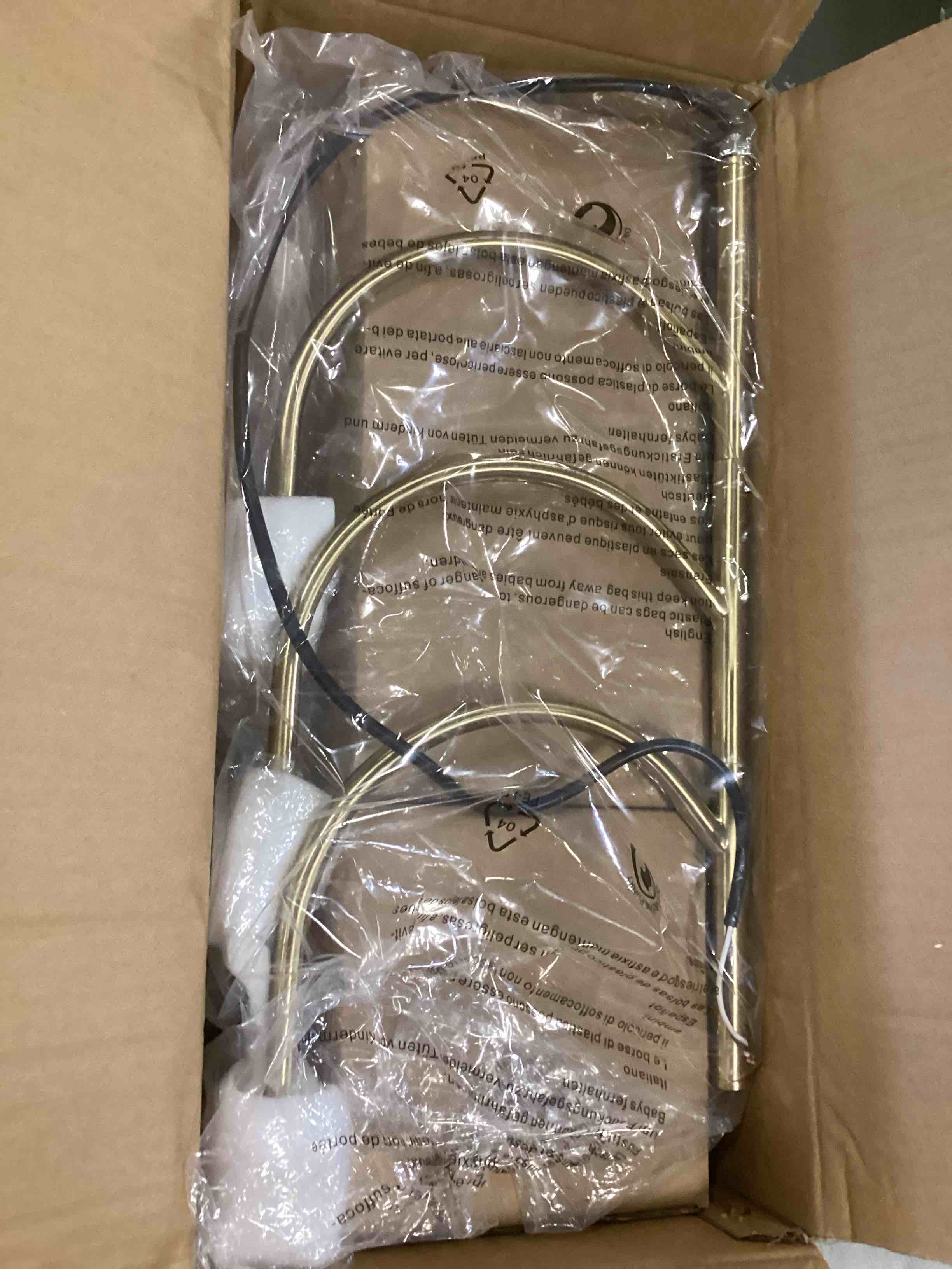 https://s3.amazonaws.com/lotting-images-prod/bidfta/PPE2070275_1740591178266.jpeg