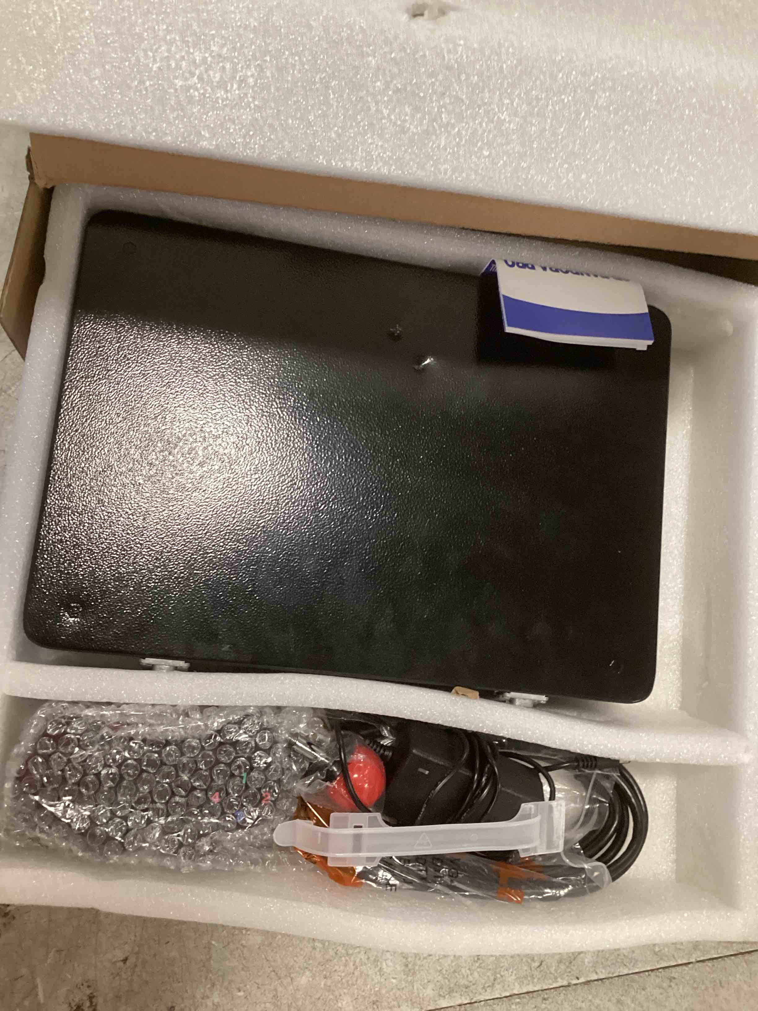 https://s3.amazonaws.com/lotting-images-prod/bidfta/PPE2070648_1740748616671.jpeg