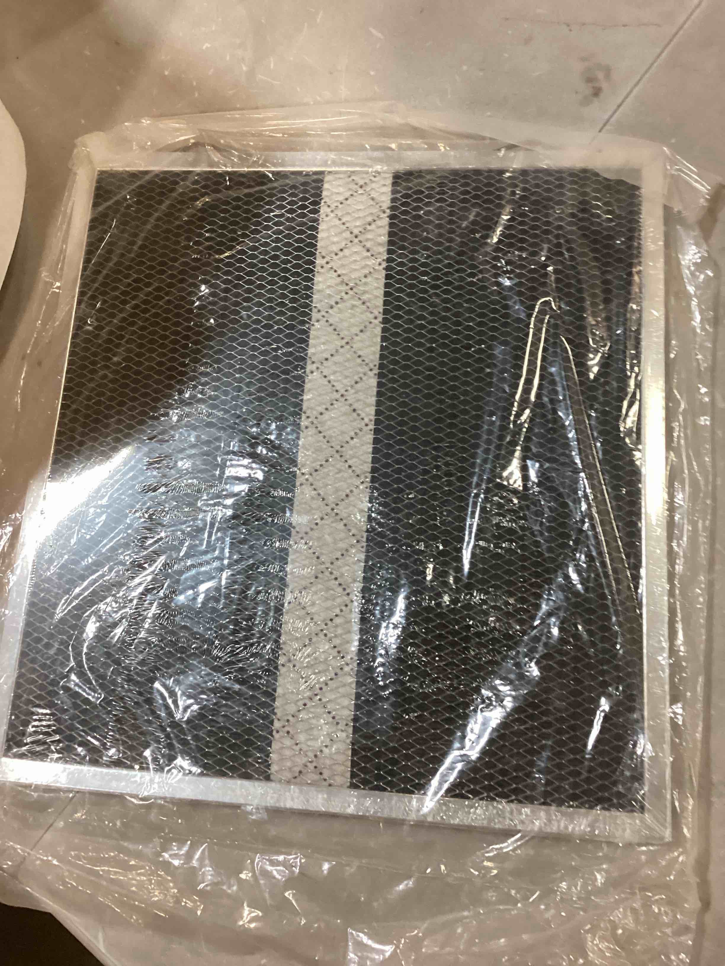 https://s3.amazonaws.com/lotting-images-prod/bidfta/PPE2070940_1741010230408.jpeg