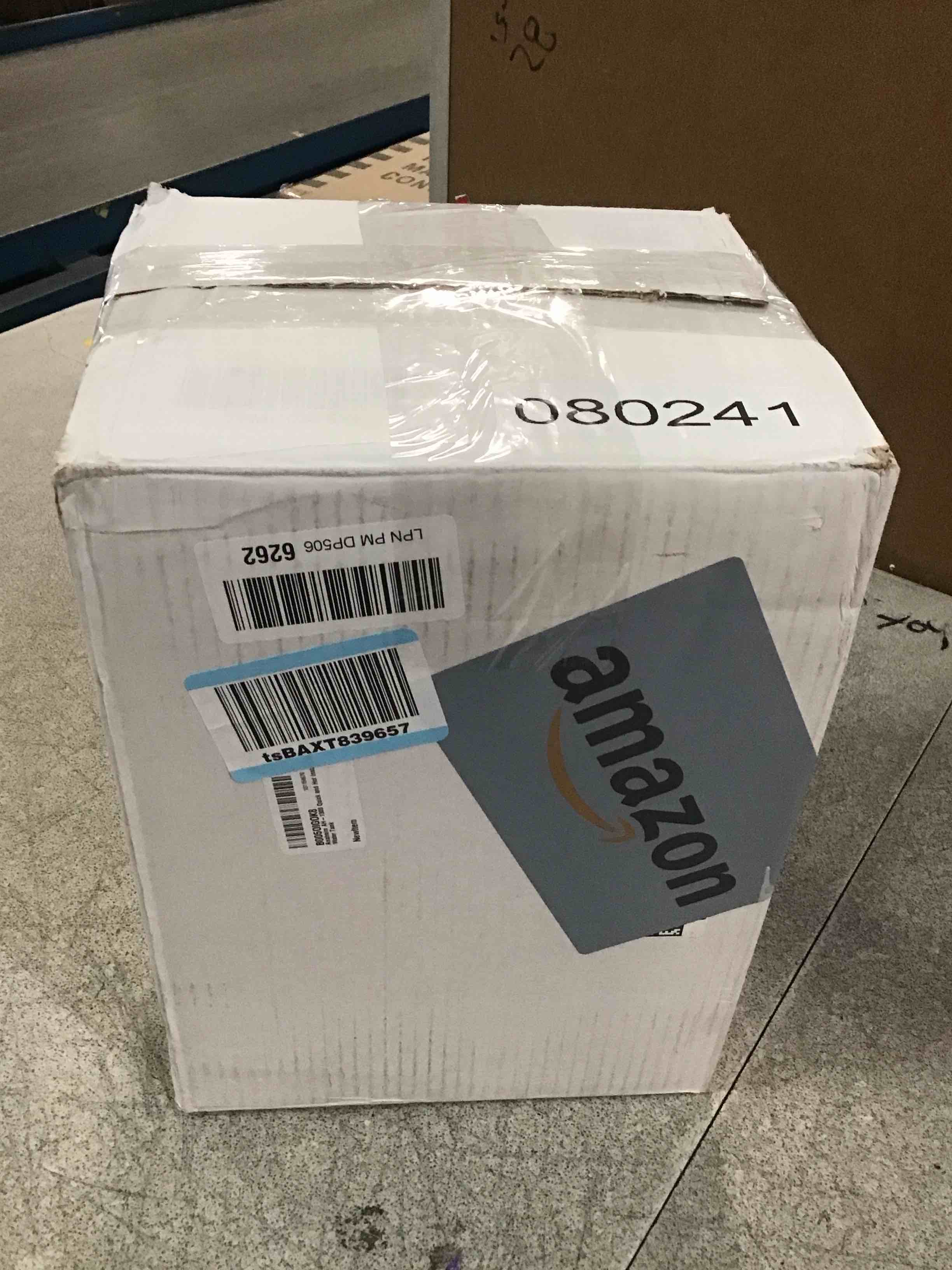 https://s3.amazonaws.com/lotting-images-prod/bidfta/PPE2071285_1739293635682.jpeg