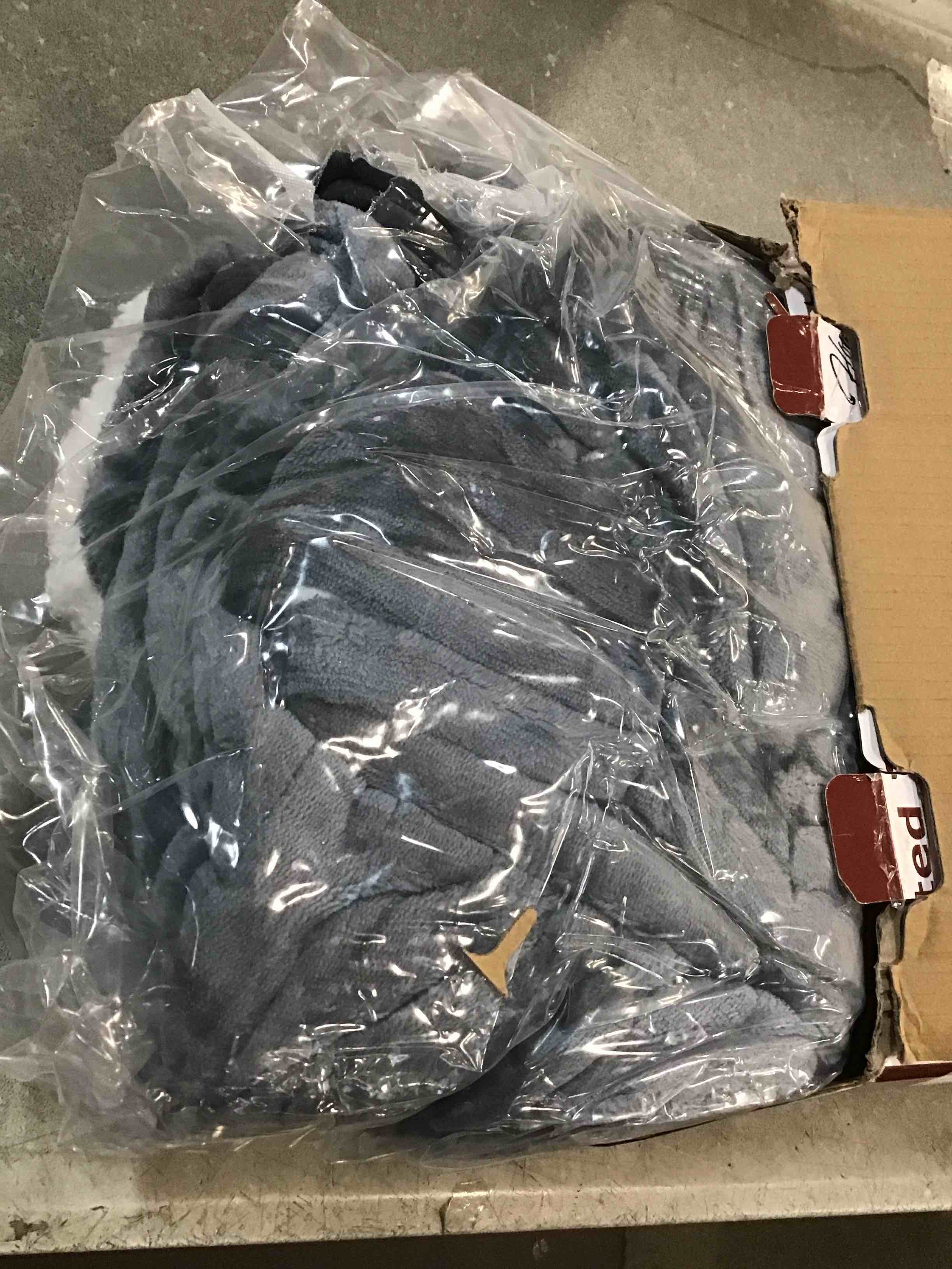 https://s3.amazonaws.com/lotting-images-prod/bidfta/PPE2072354_1739888758341.jpeg