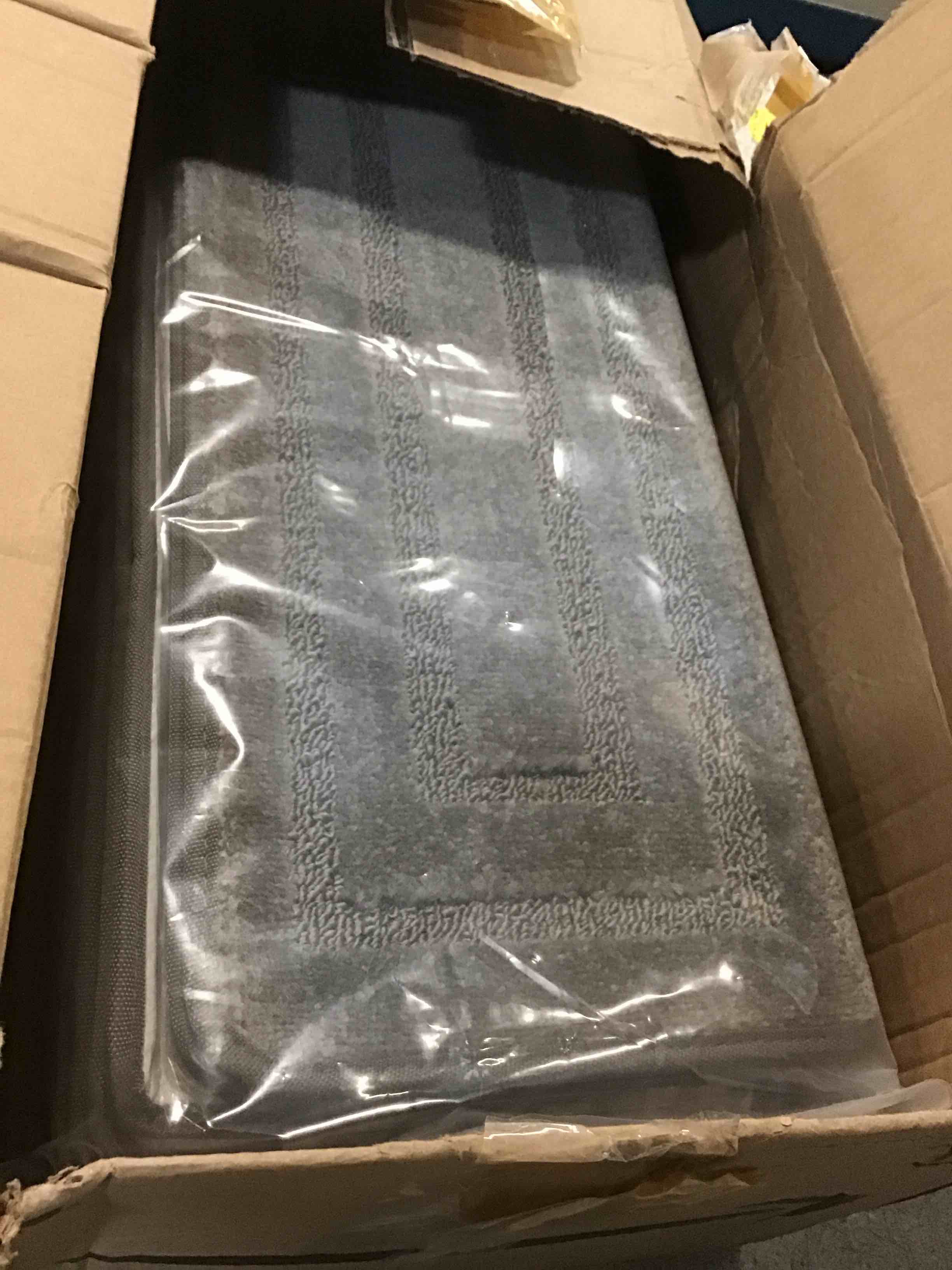 https://s3.amazonaws.com/lotting-images-prod/bidfta/PPE2072533_1739971724173.jpeg