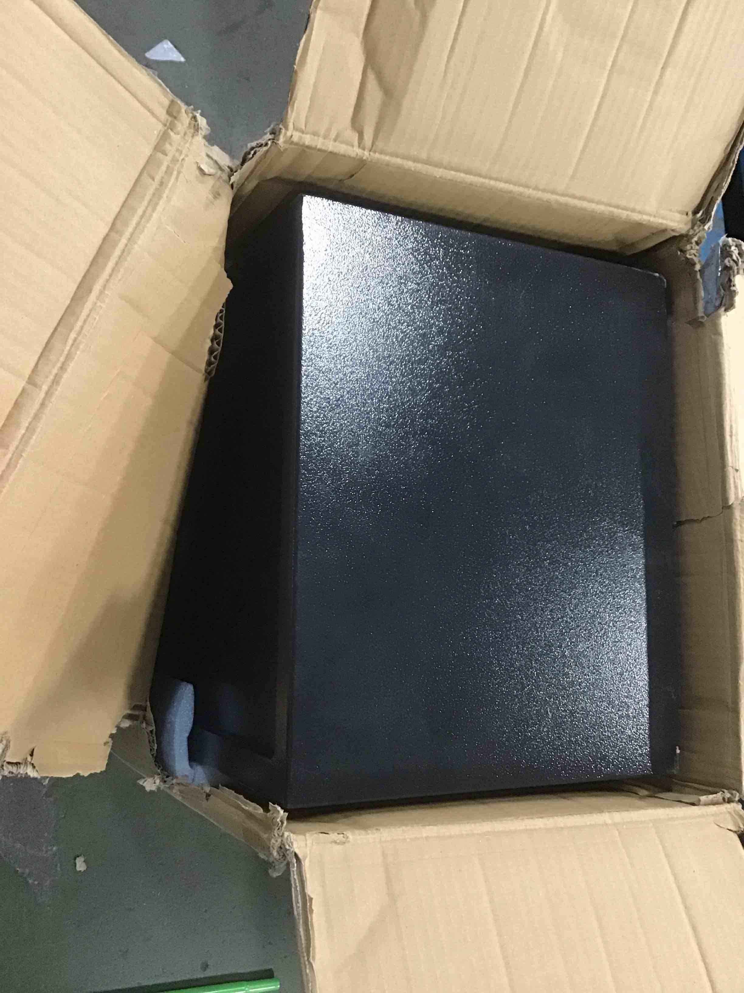 https://s3.amazonaws.com/lotting-images-prod/bidfta/PPE2072947_1740082999056.jpeg